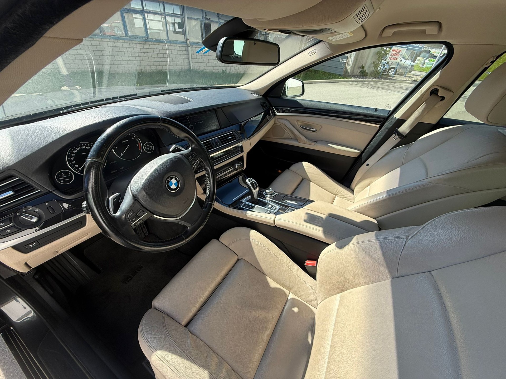 BMW 520d Touring Steptronic-image-7