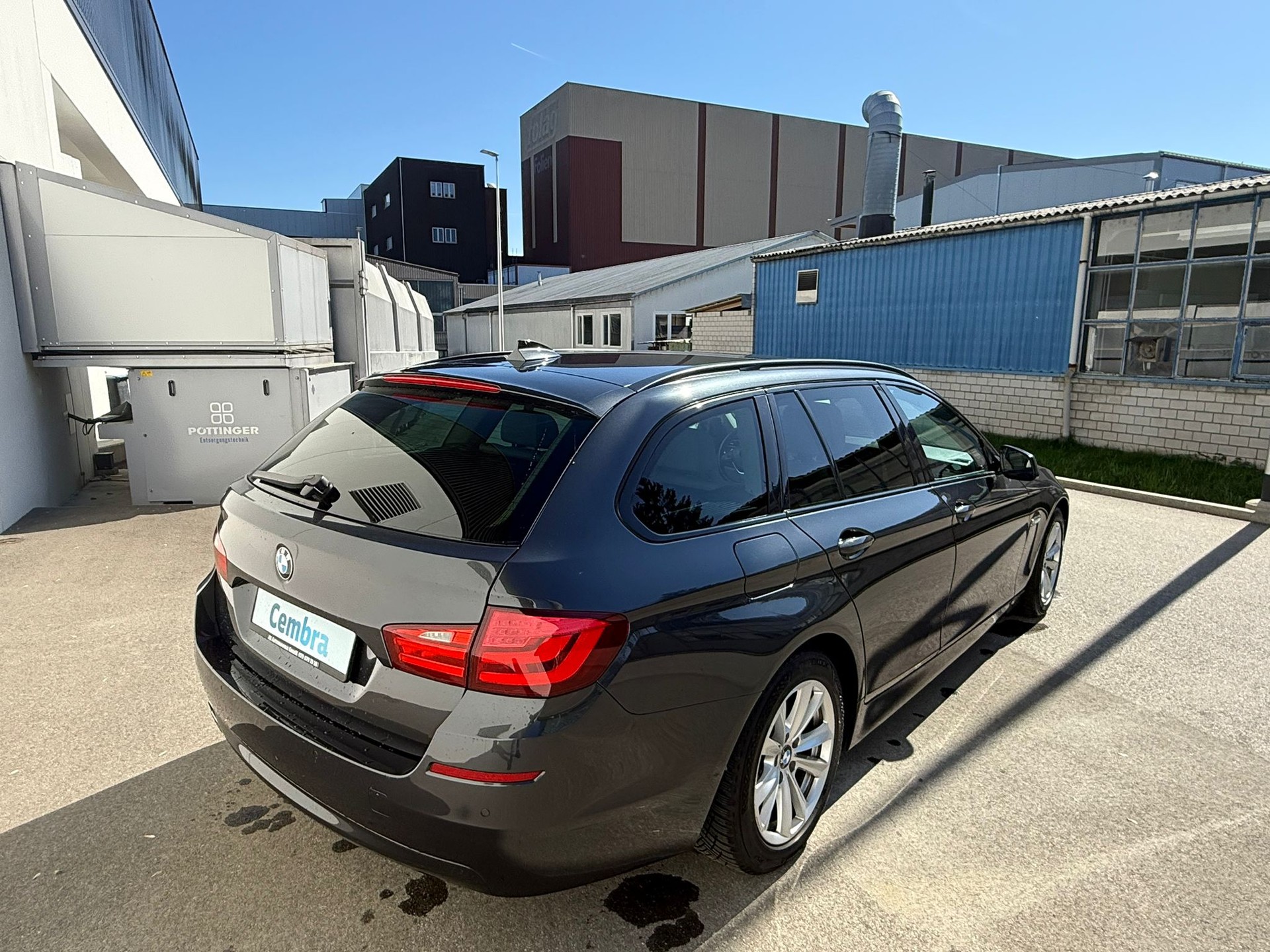 BMW 520d Touring Steptronic-image-12