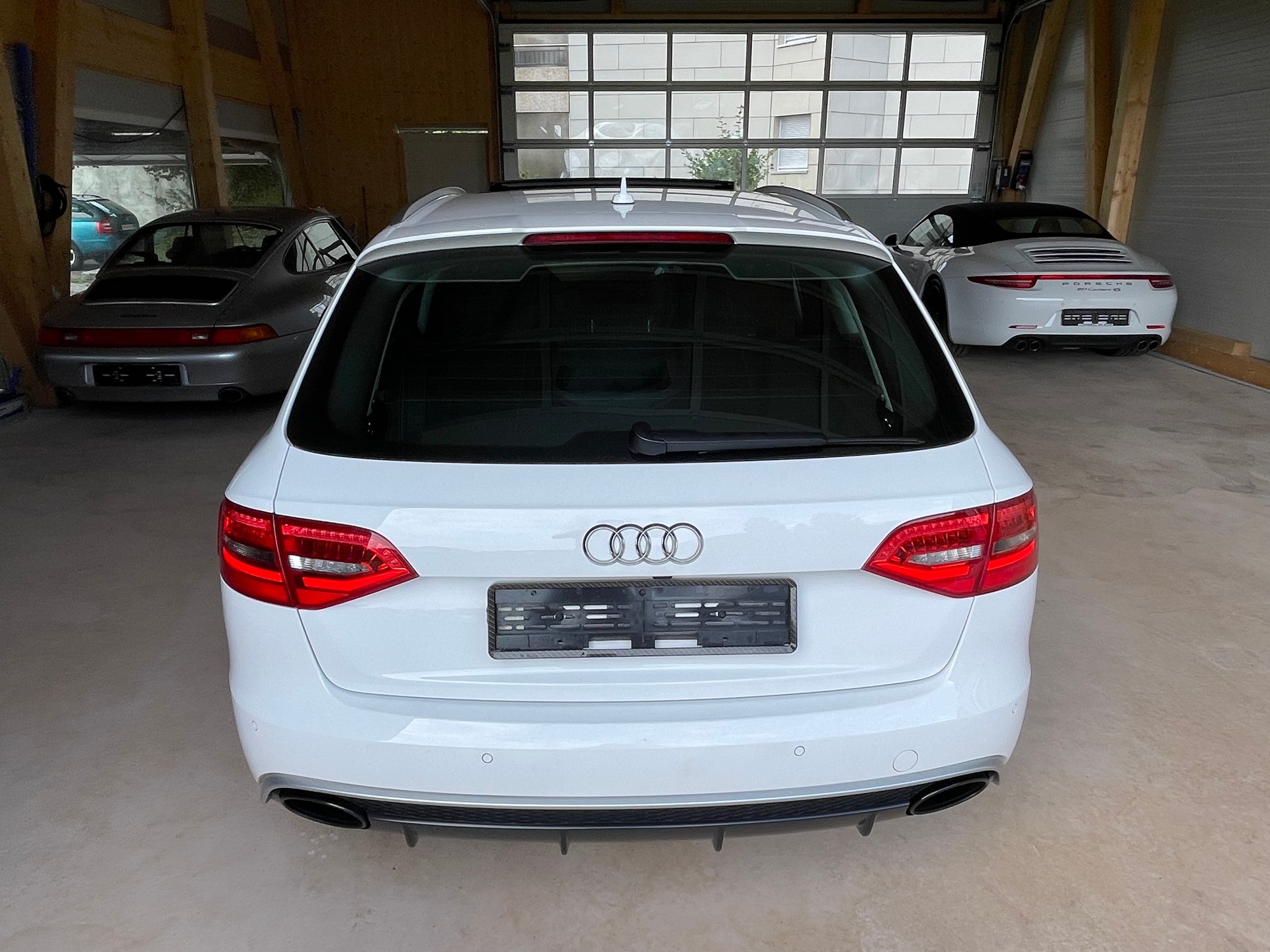 AUDI RS4 Avant 4.2 FSI V8 quattro S-tronic-image-9