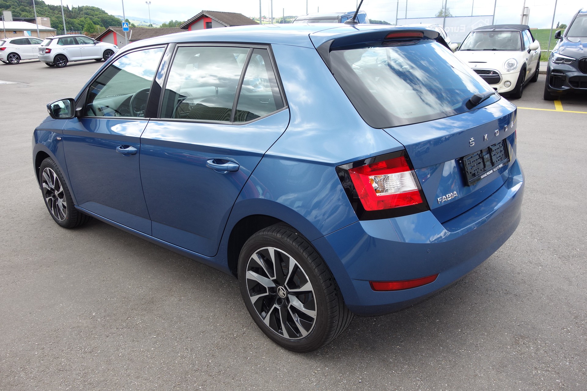 SKODA Fabia 1.0 TSI Drive-image-3