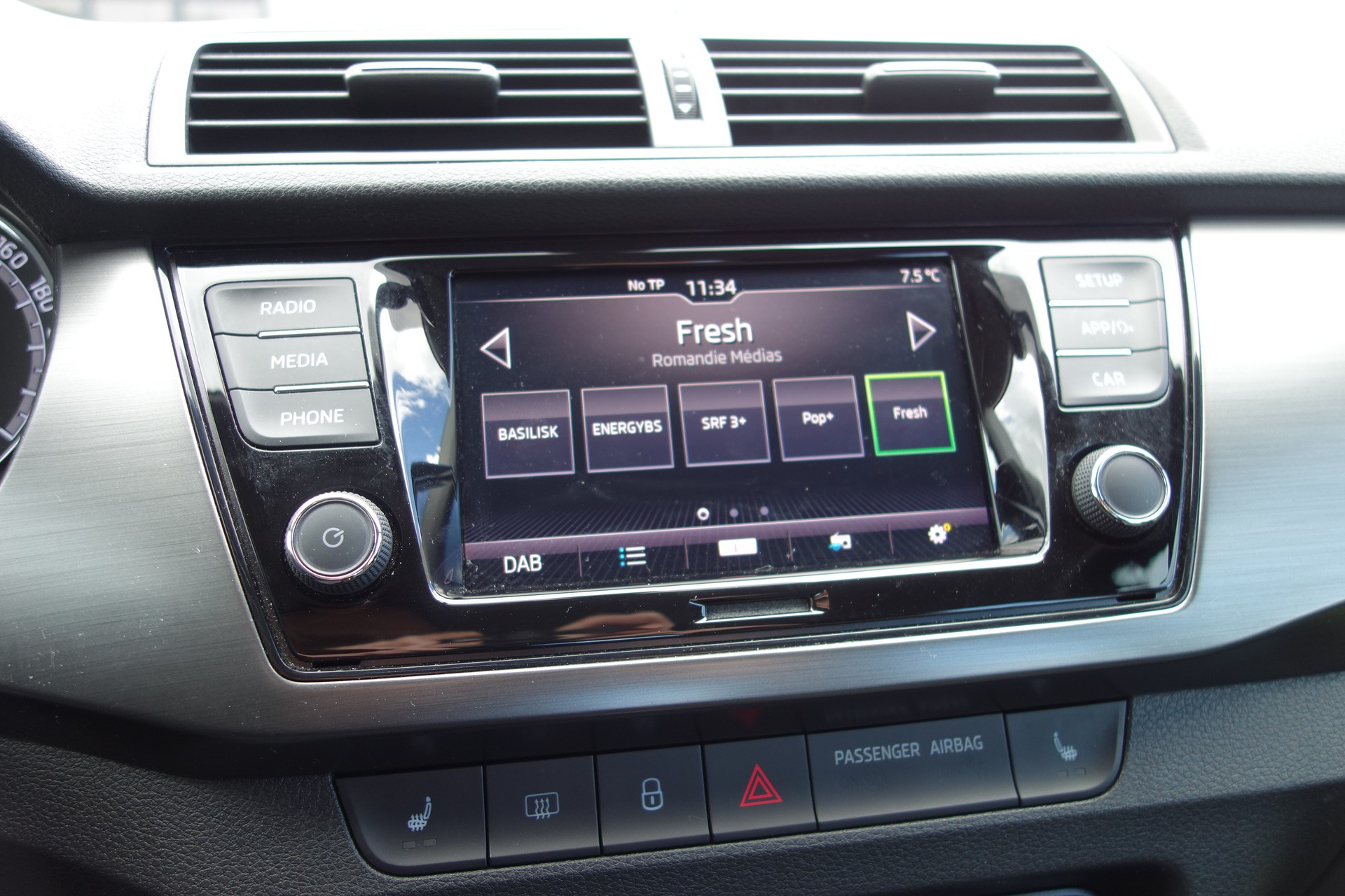 SKODA Fabia 1.0 TSI Drive-image-8