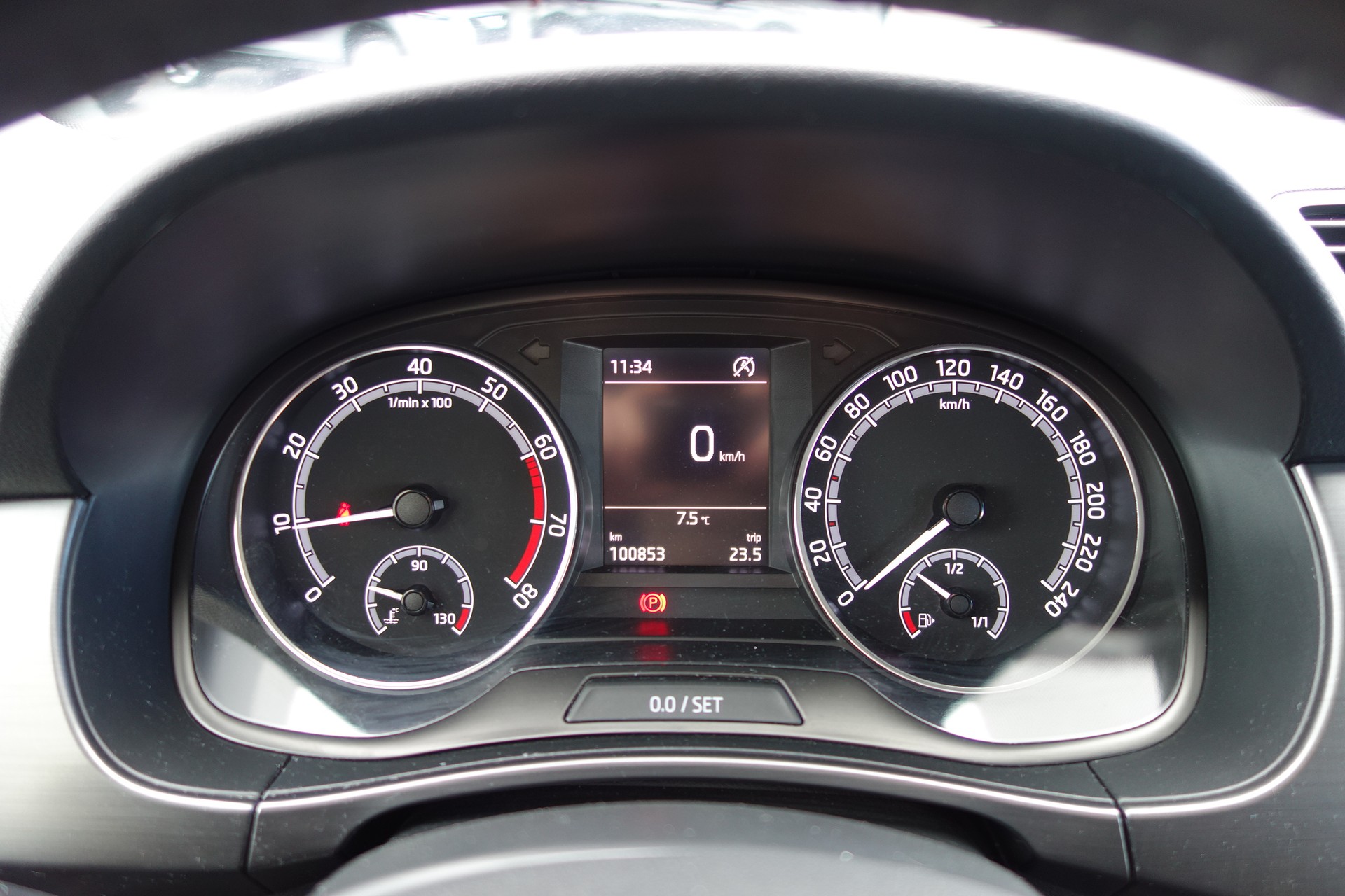 SKODA Fabia 1.0 TSI Drive-image-6
