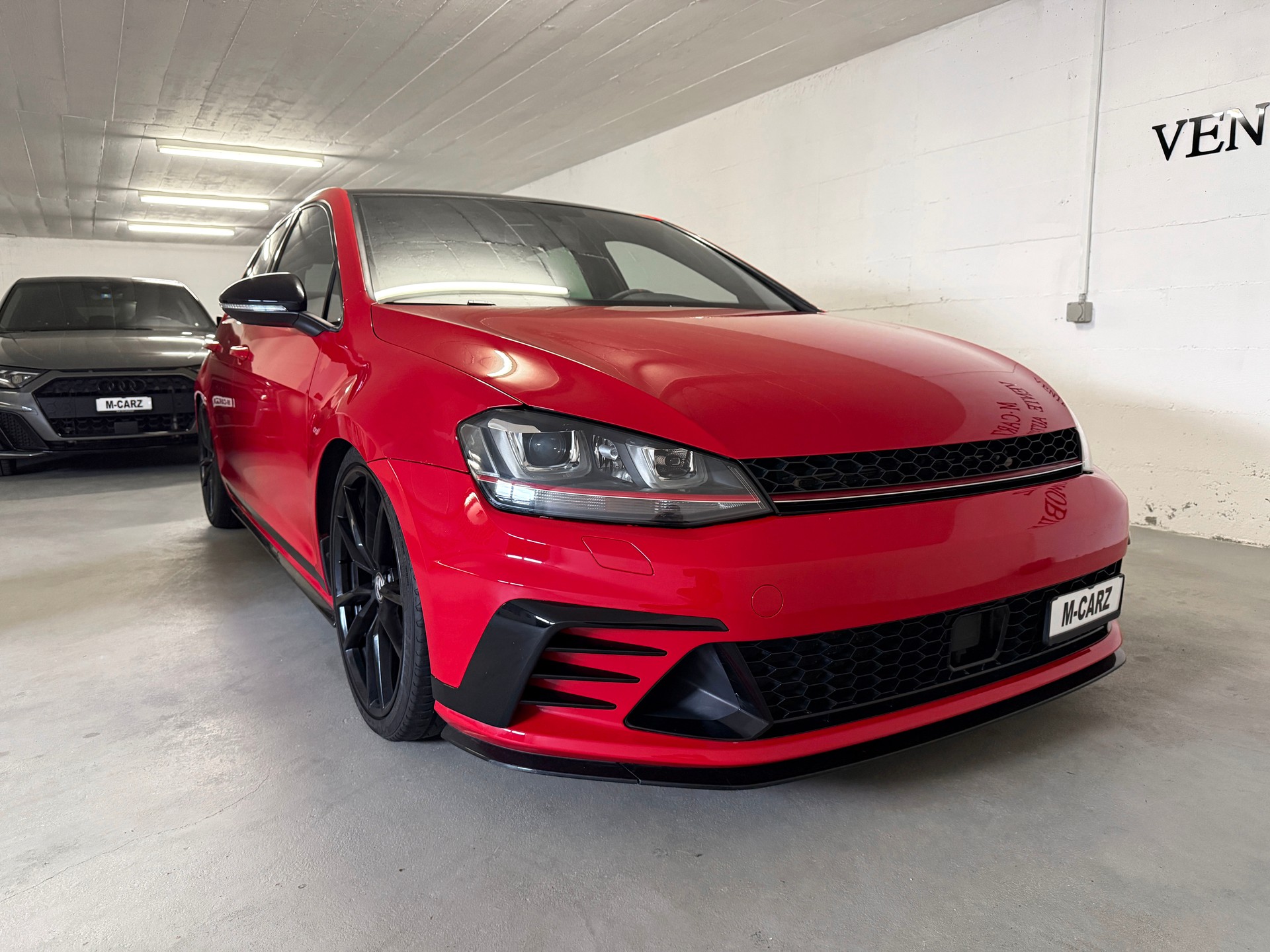 VW Golf 2.0 TSI GTI Clubsport DSG-image-3