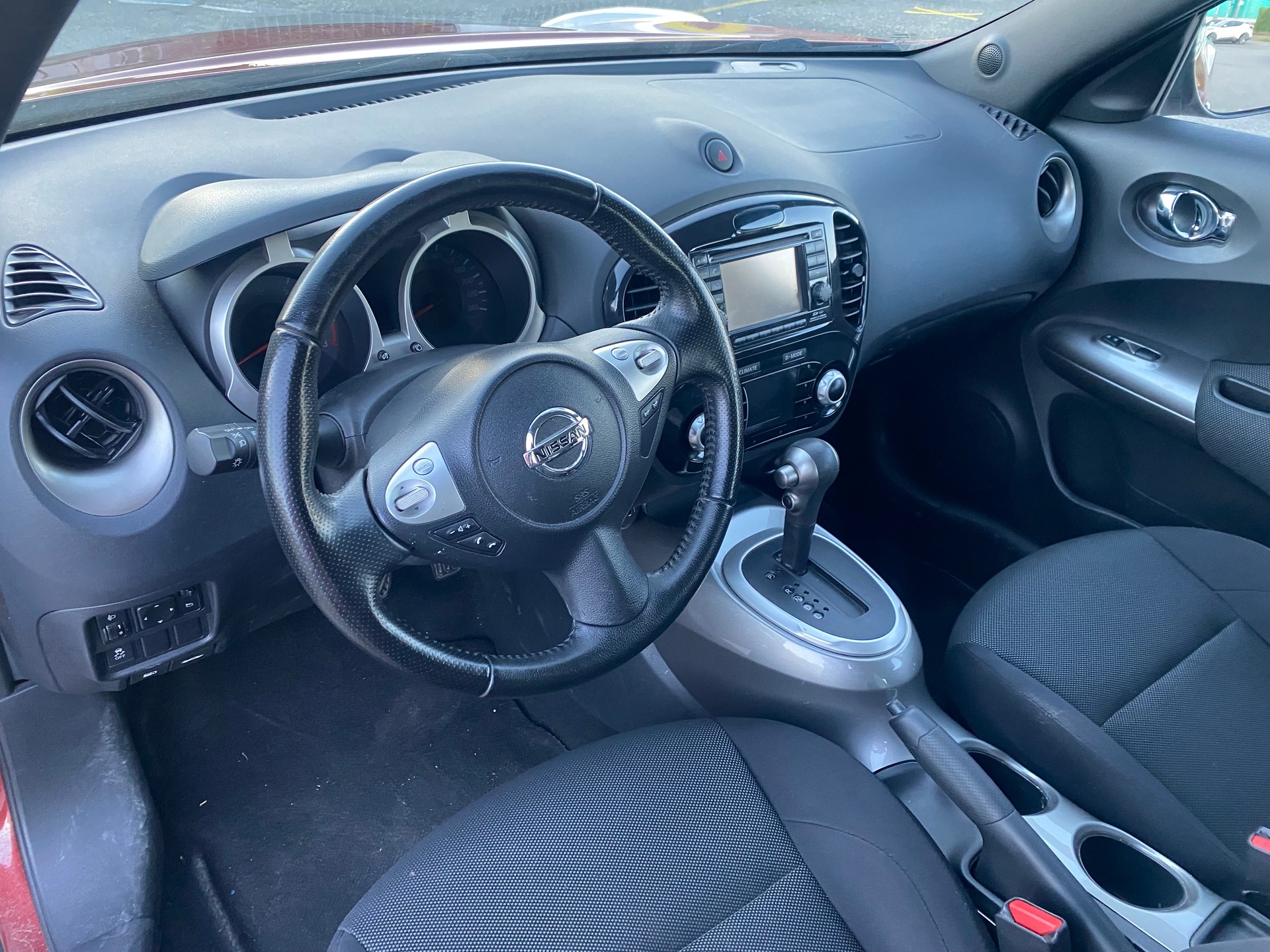 NISSAN Juke 1.6 tekna Xtronic CVT-image-4