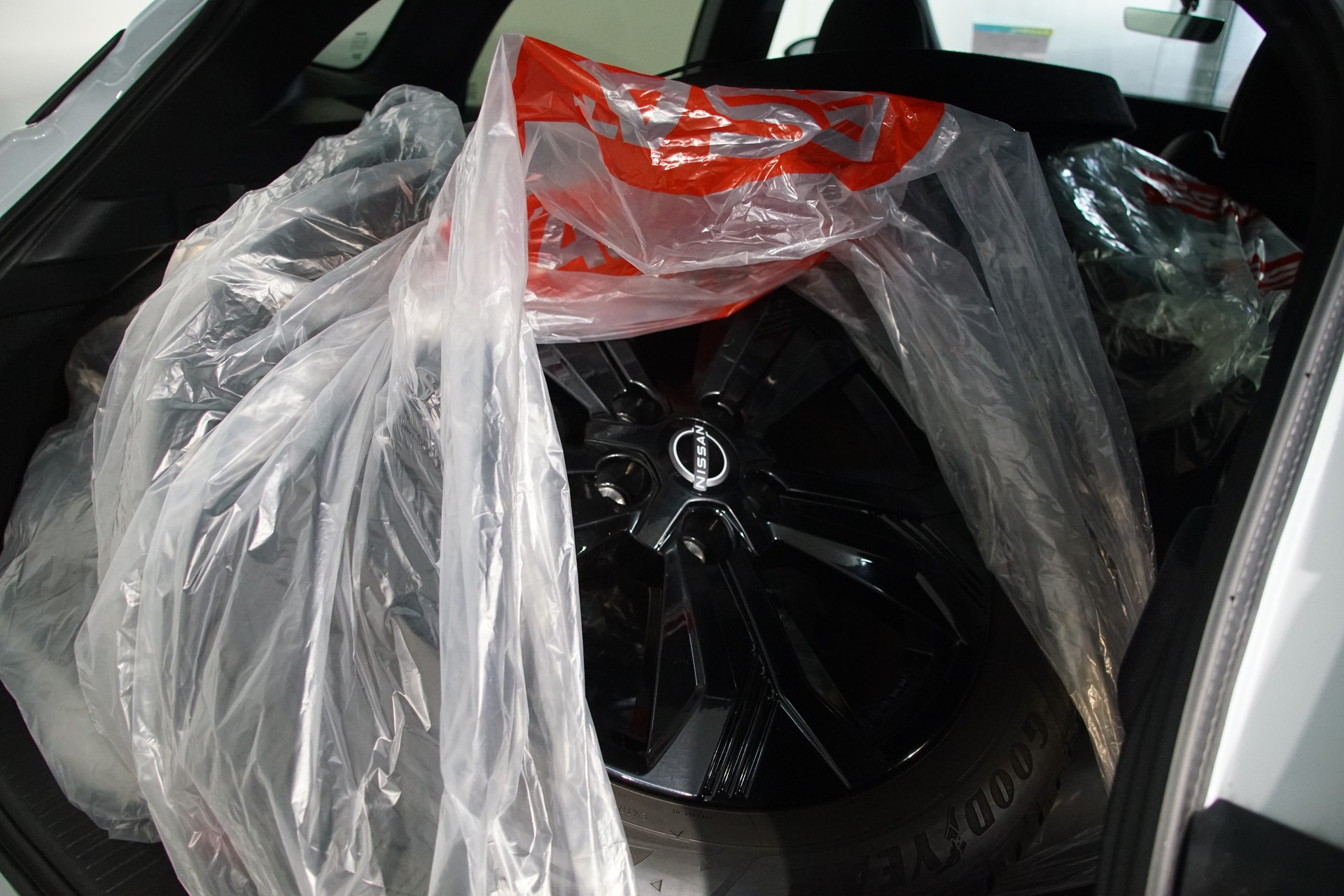 NISSAN Qashqai 1.5 VC-T e-Power Tekna ++SWISS++-image-14