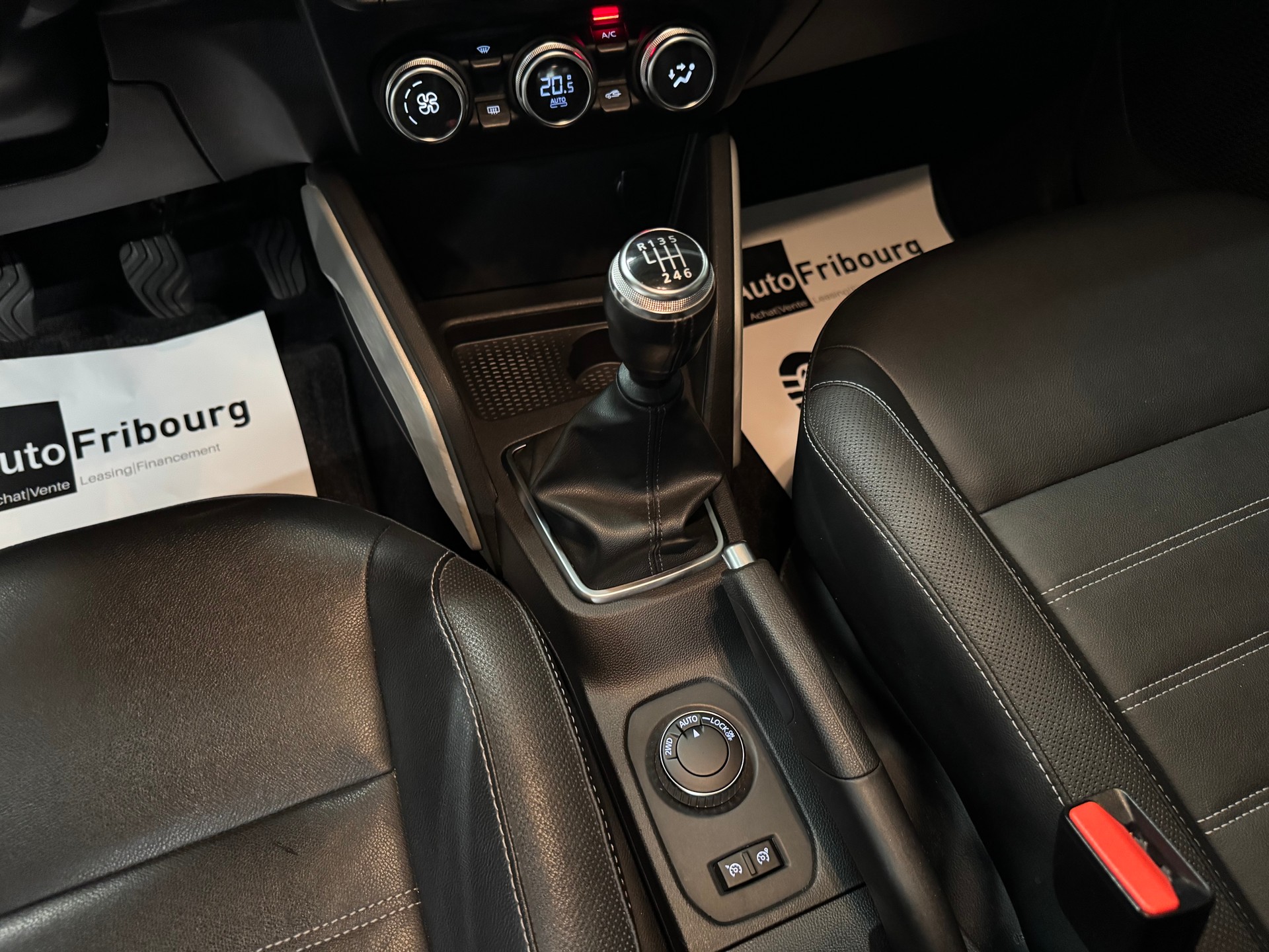 DACIA Duster dCi 115 Prestige 4x4-image-5