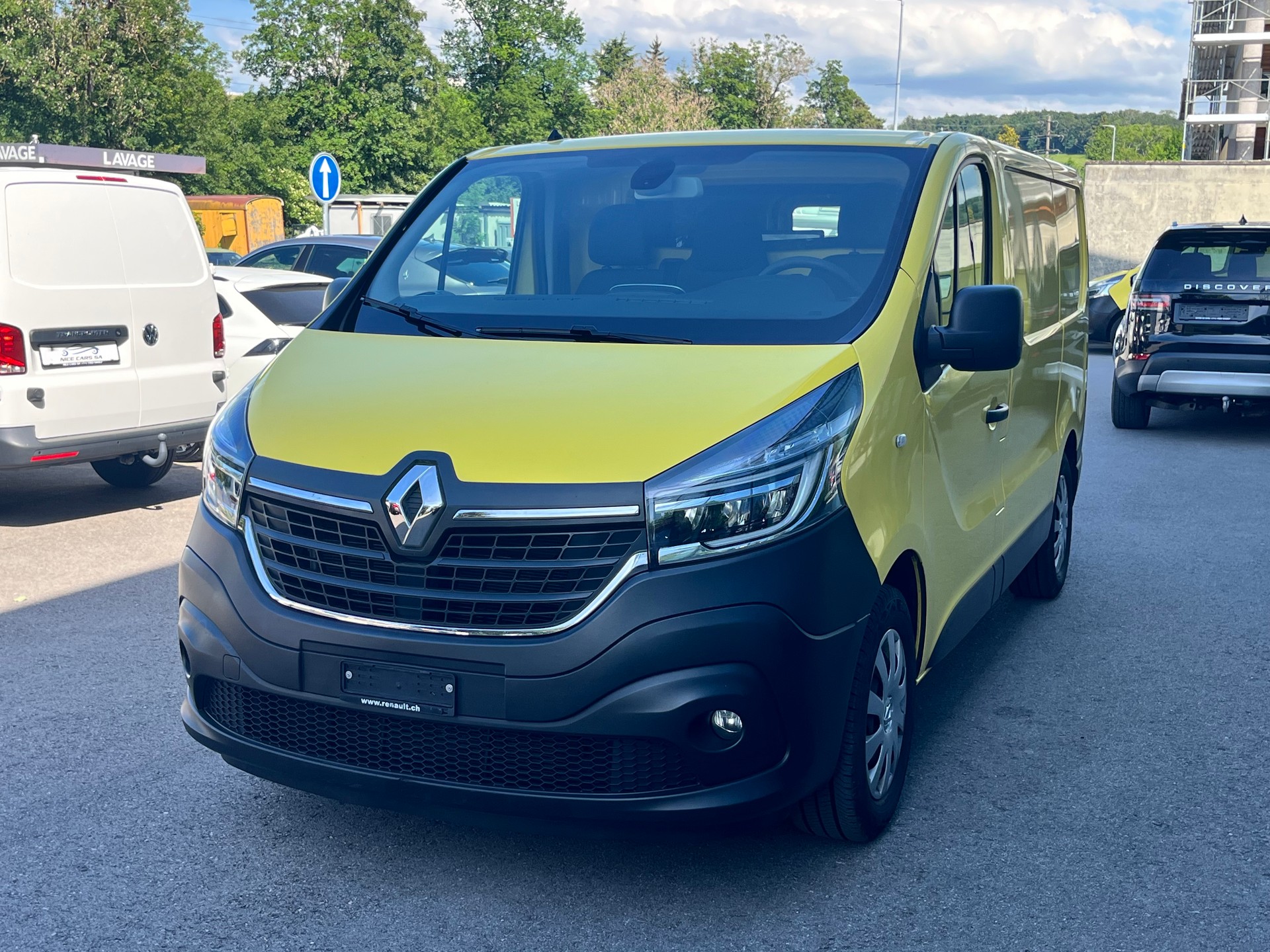 RENAULT Trafic 2.0 ENERGY dCi145 3.0t Business L1H1-image-2