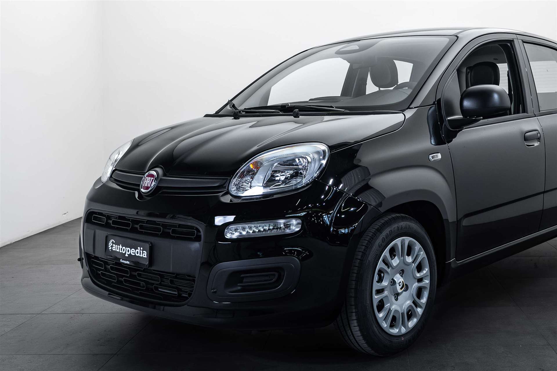 FIAT Panda 1.0 Hybrid Pandina Icon HIT-PREIS-showroom-element-1