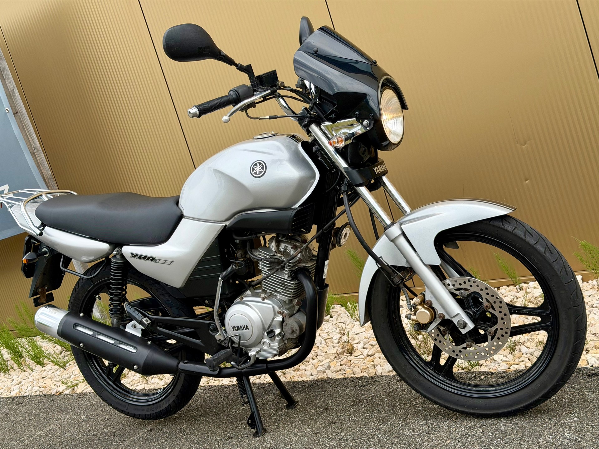 YAMAHA YBR 125-showroom-element-2