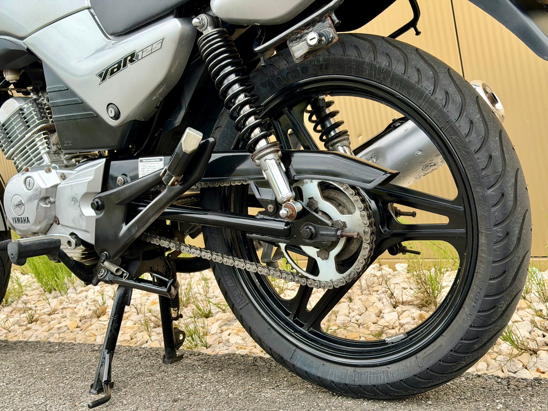 YAMAHA YBR 125-image-13