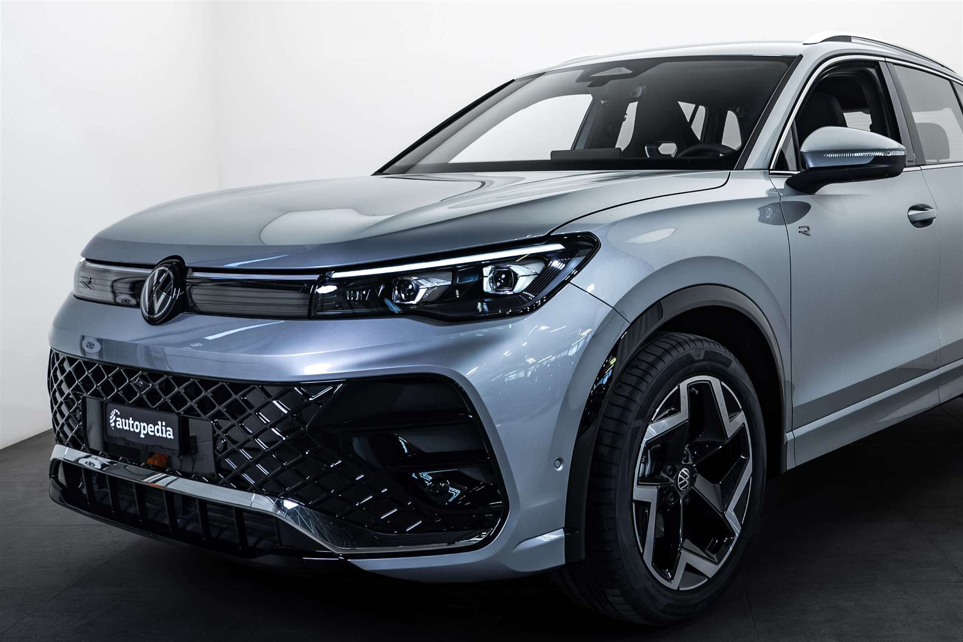 VW Tiguan 1.5 TSi evo2 mHEV R-Line DSG-Automat-image-1