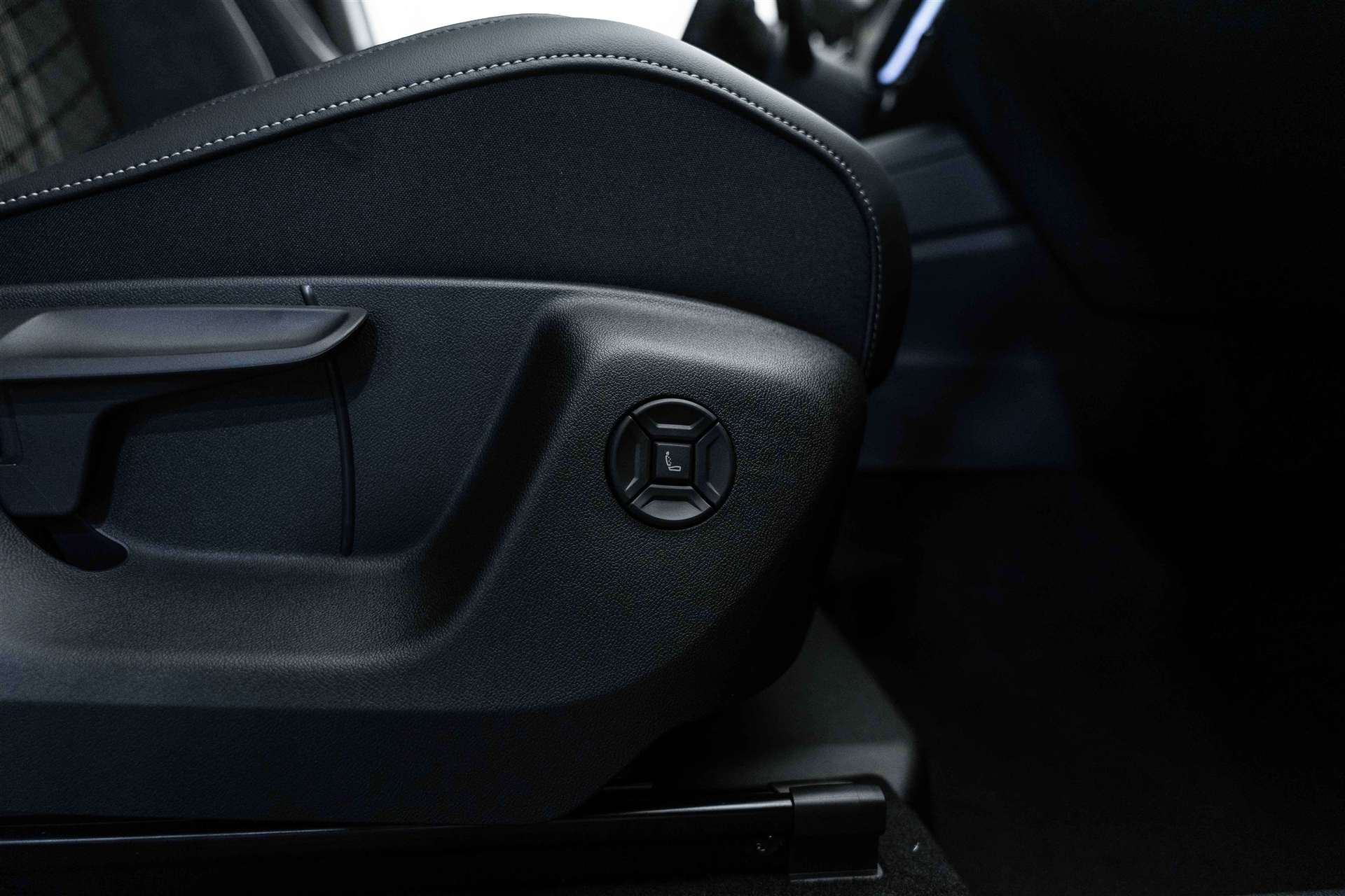 VW Tiguan 1.5 TSi evo2 mHEV R-Line DSG-Automat-image-13