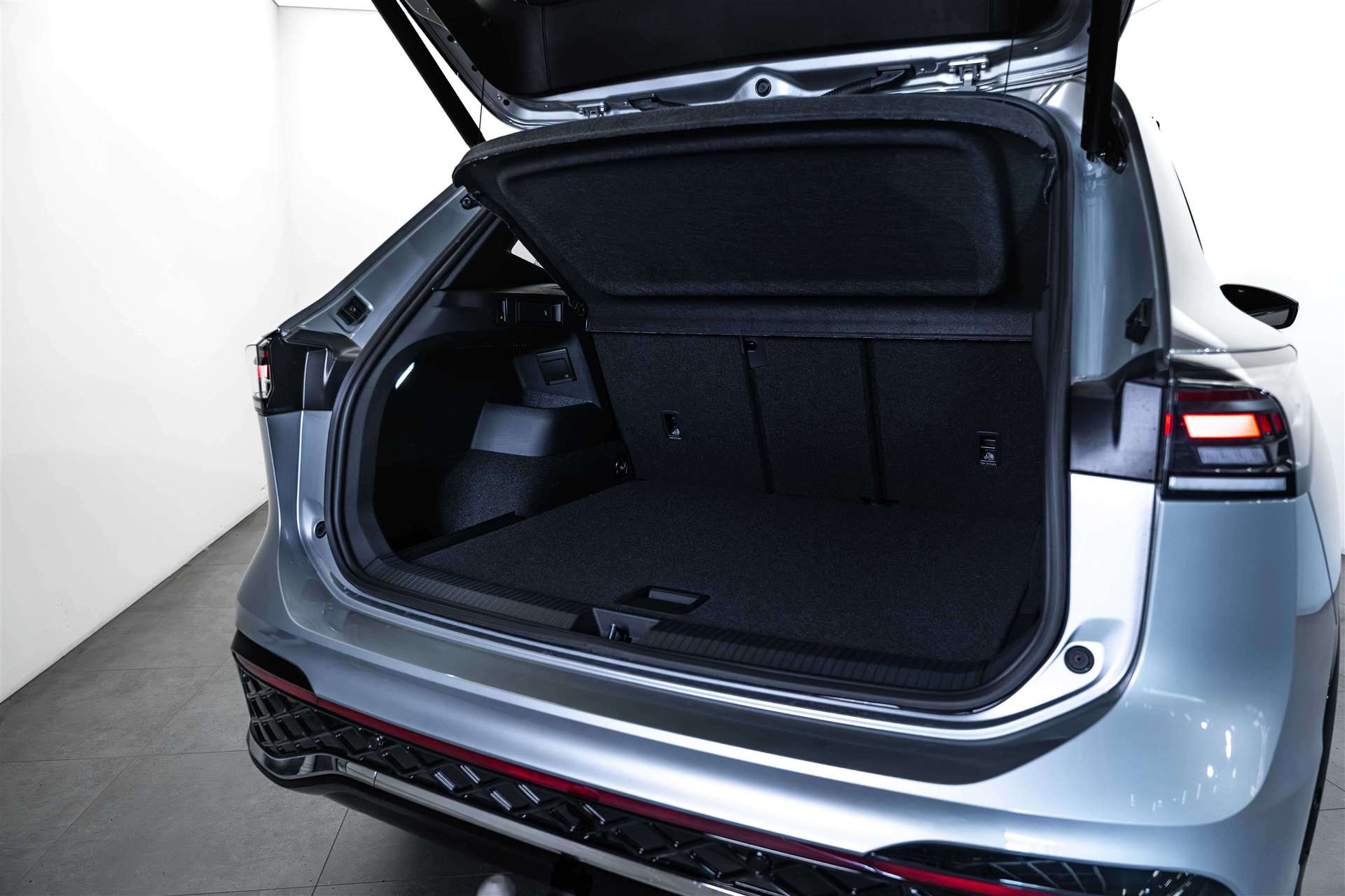 VW Tiguan 1.5 TSi evo2 mHEV R-Line DSG-Automat-image-5