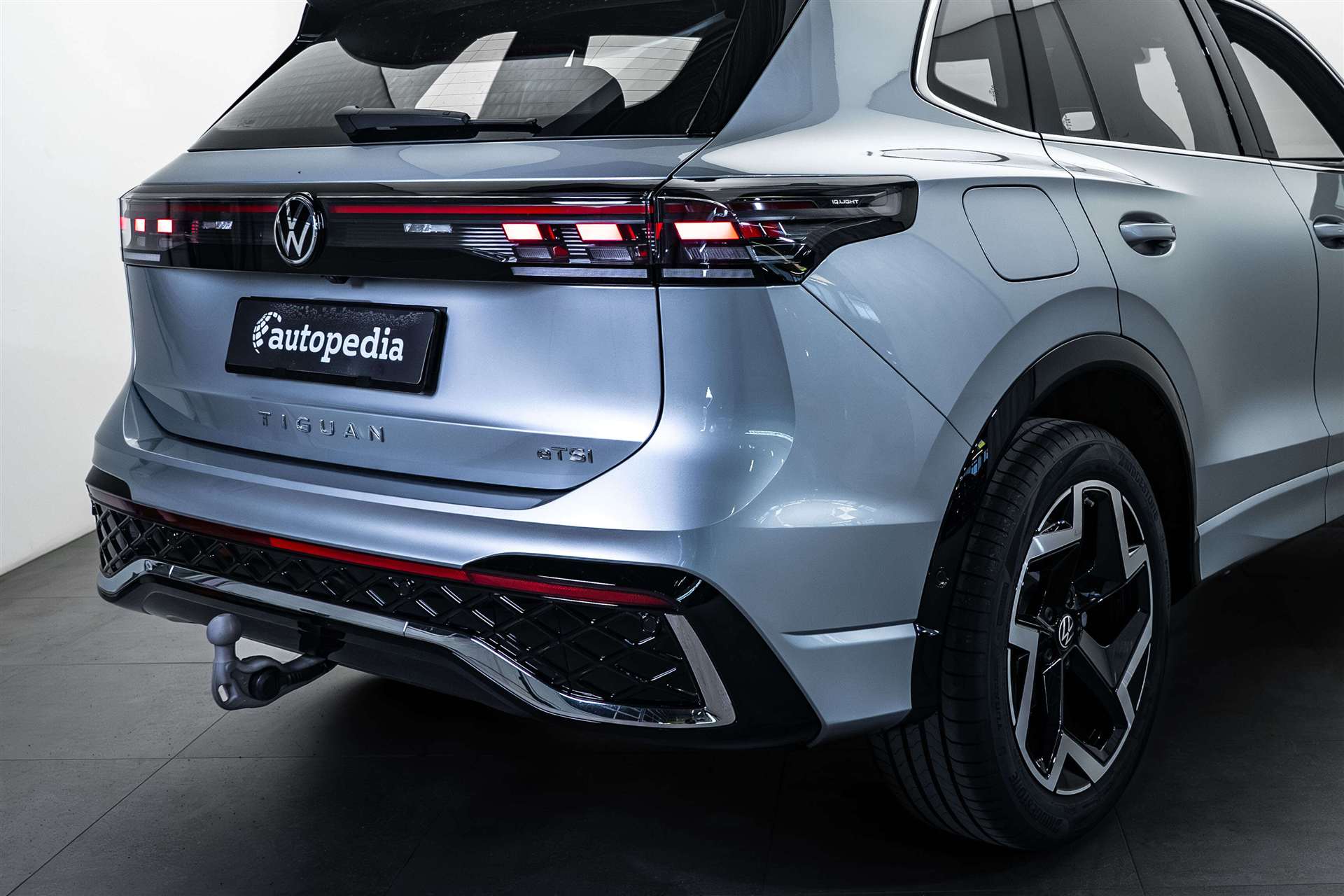 VW Tiguan 1.5 TSi evo2 mHEV R-Line DSG-Automat-image-3