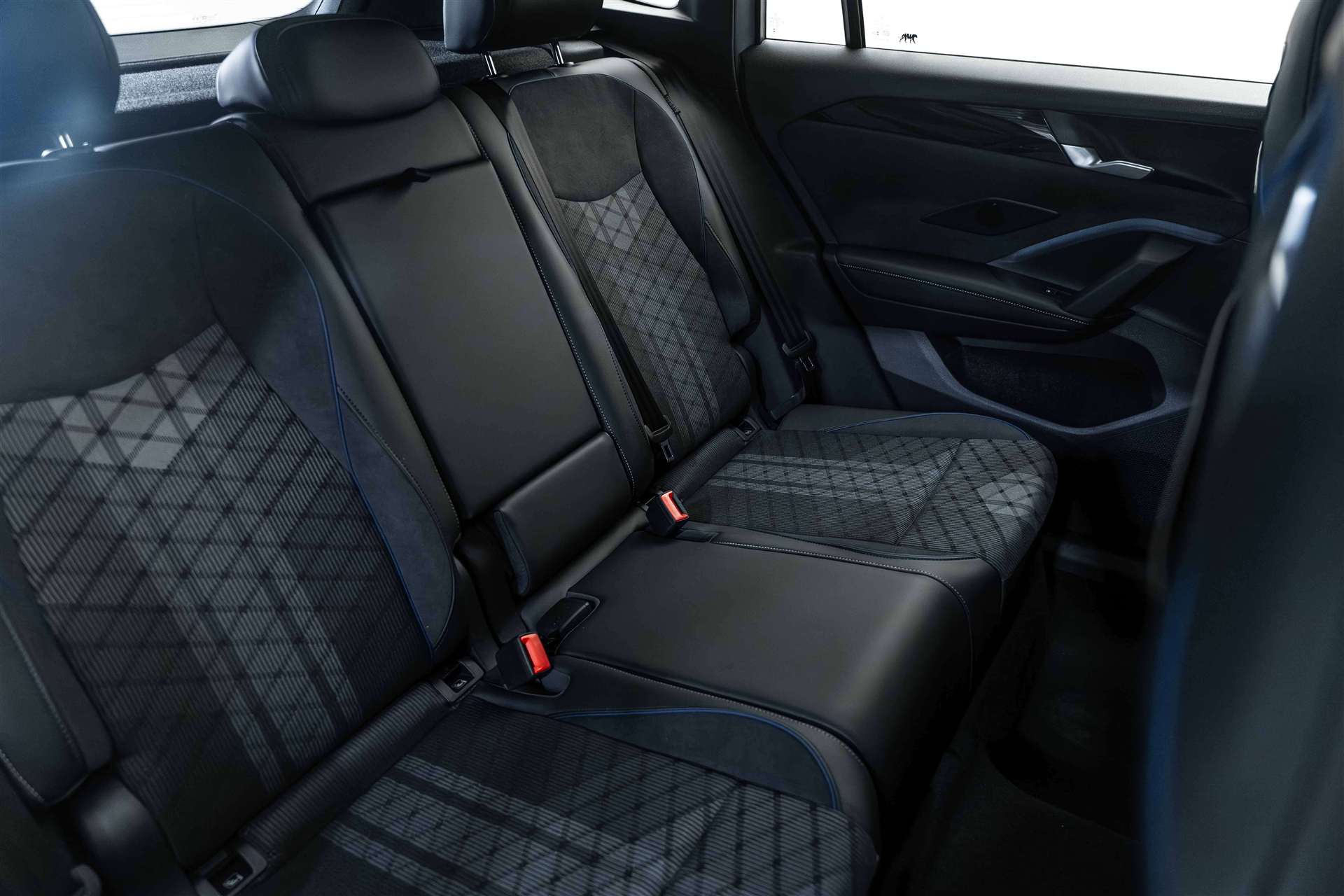 VW Tiguan 1.5 TSi evo2 mHEV R-Line DSG-Automat-image-15