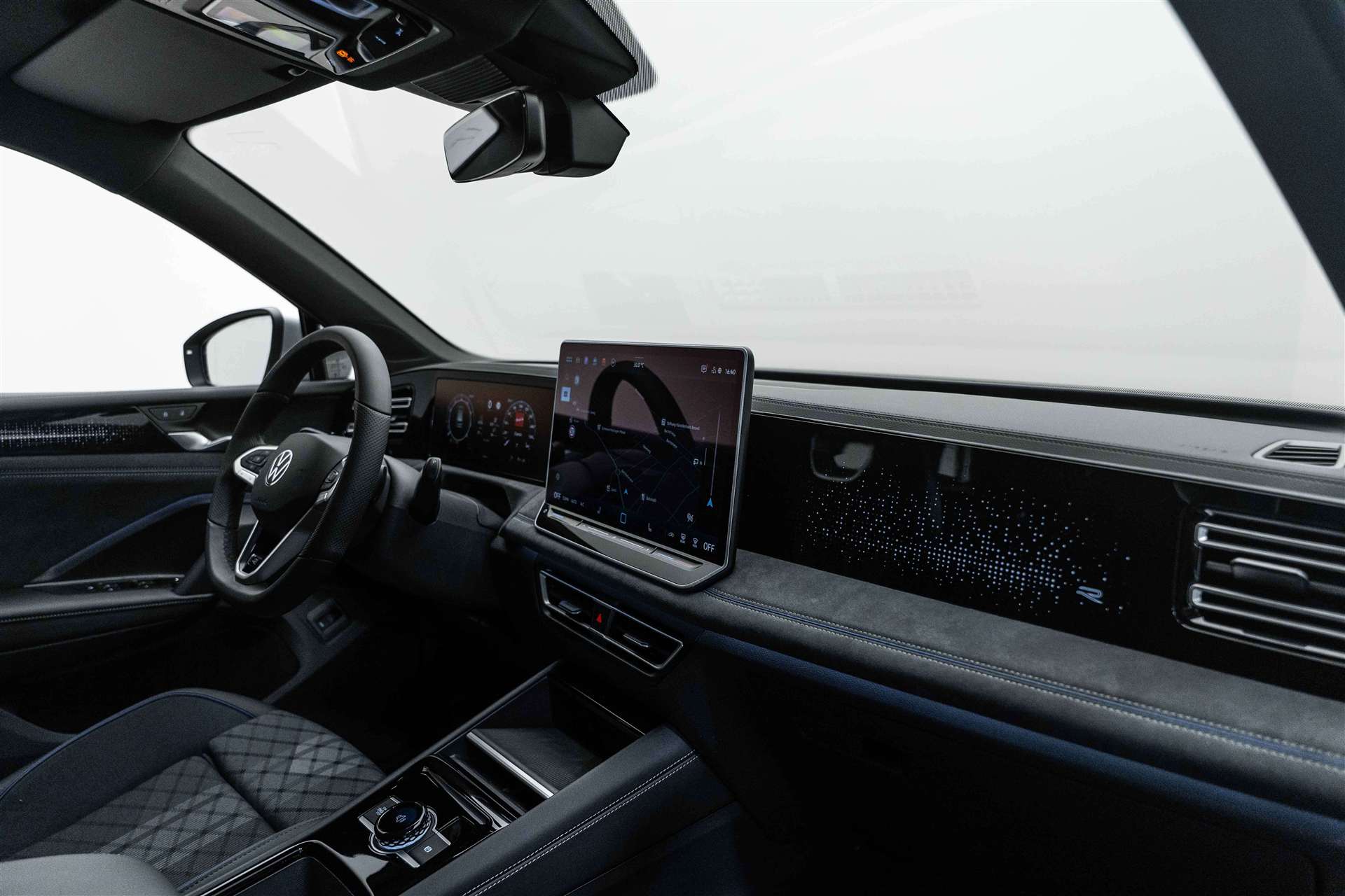 VW Tiguan 1.5 TSi evo2 mHEV R-Line DSG-Automat-image-11