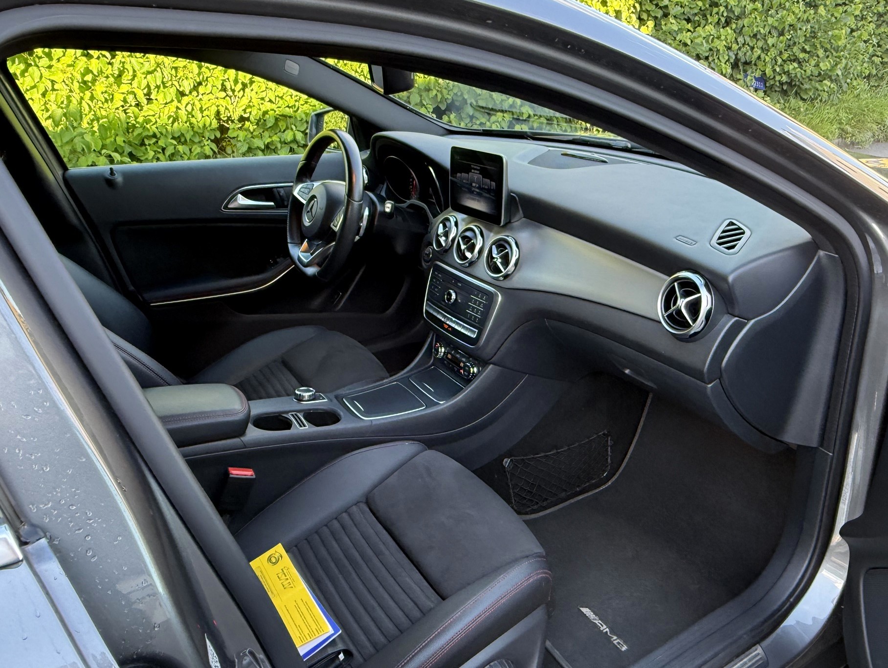 MERCEDES-BENZ GLA 220 d AMG Line 4Matic 7G-DCT-image-10