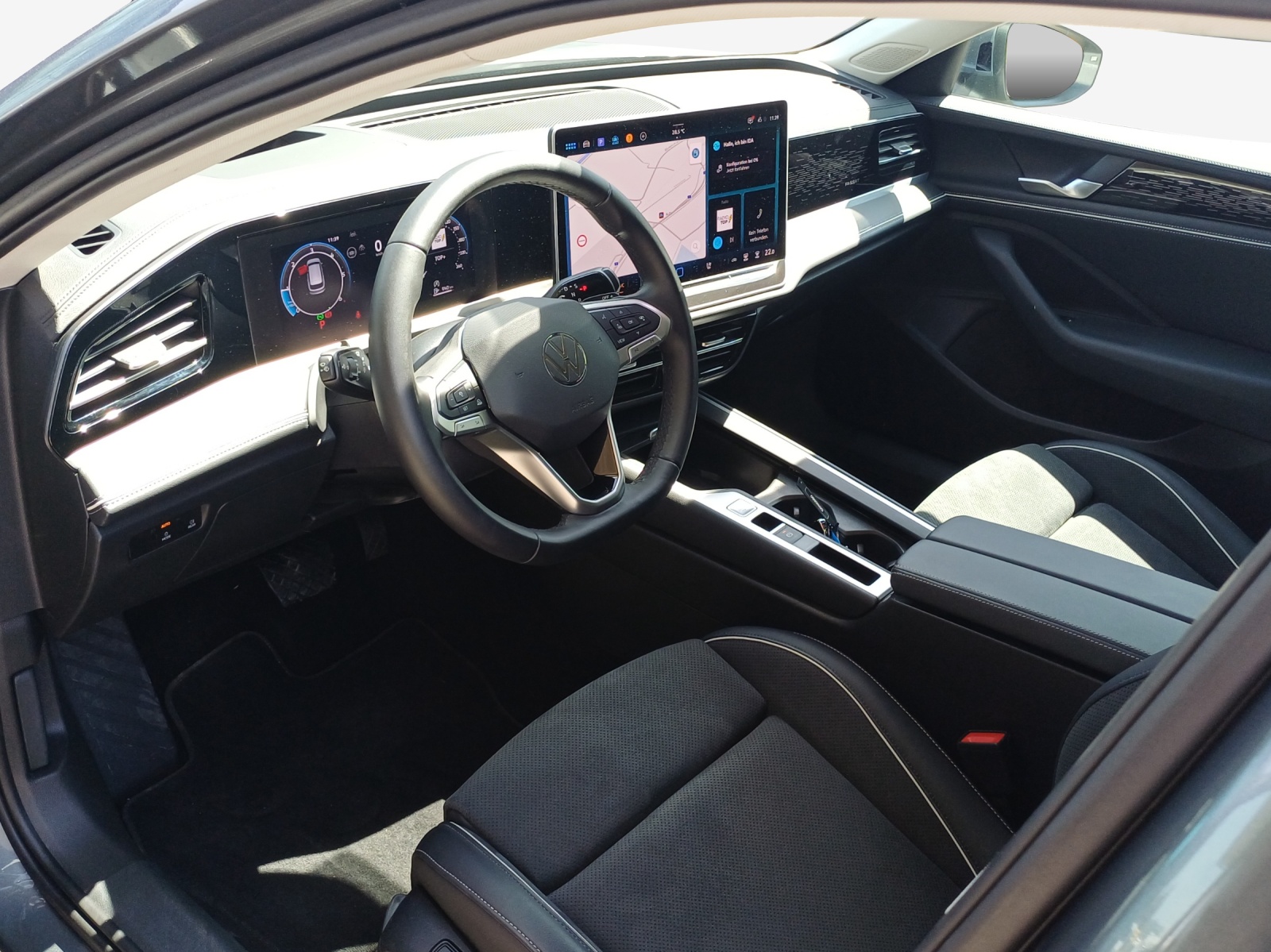VW Passat Variant 2.0 TDI evo Business 4 Motion DSG-image-7