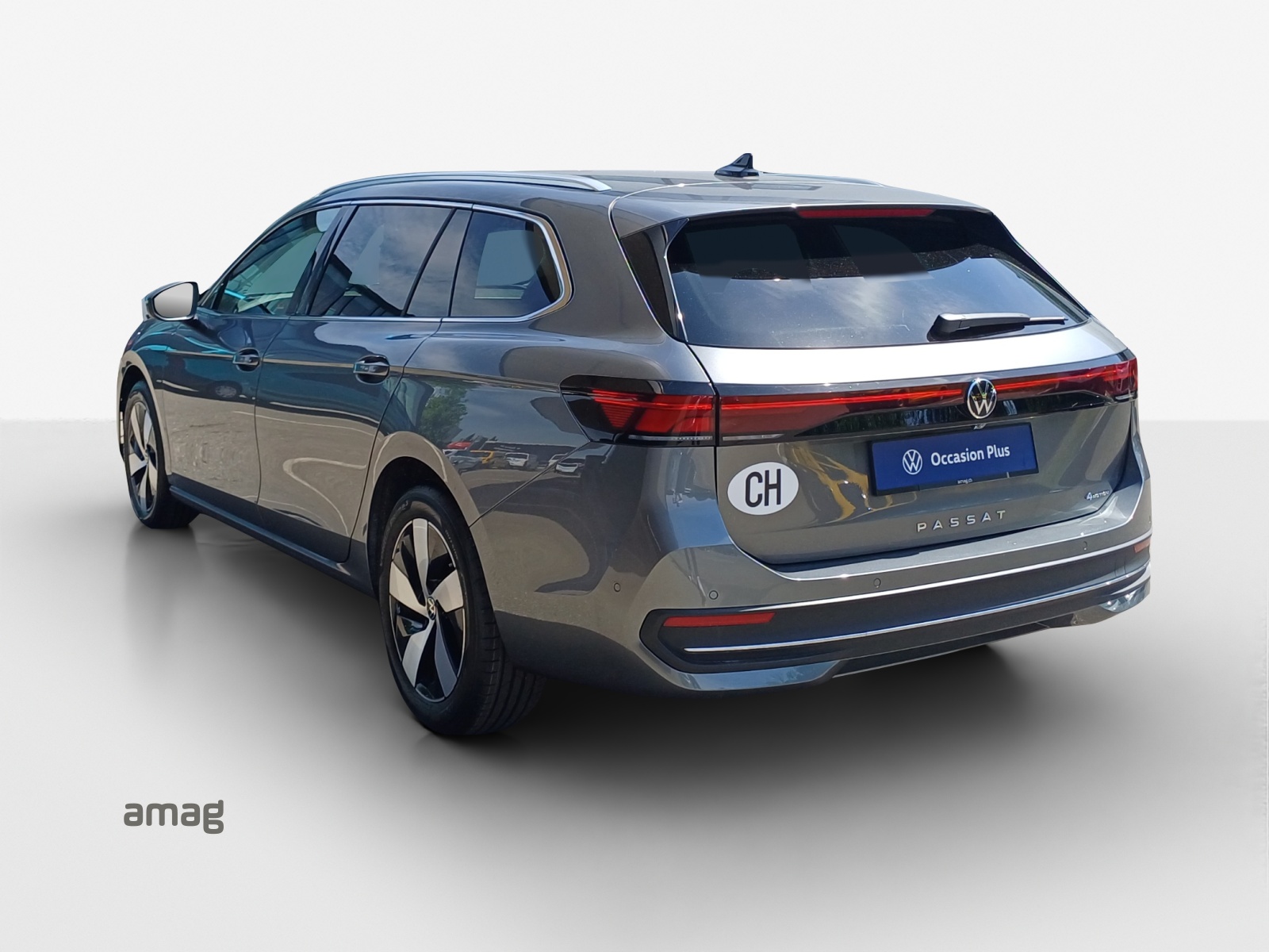 VW Passat Variant 2.0 TDI evo Business 4 Motion DSG-image-2