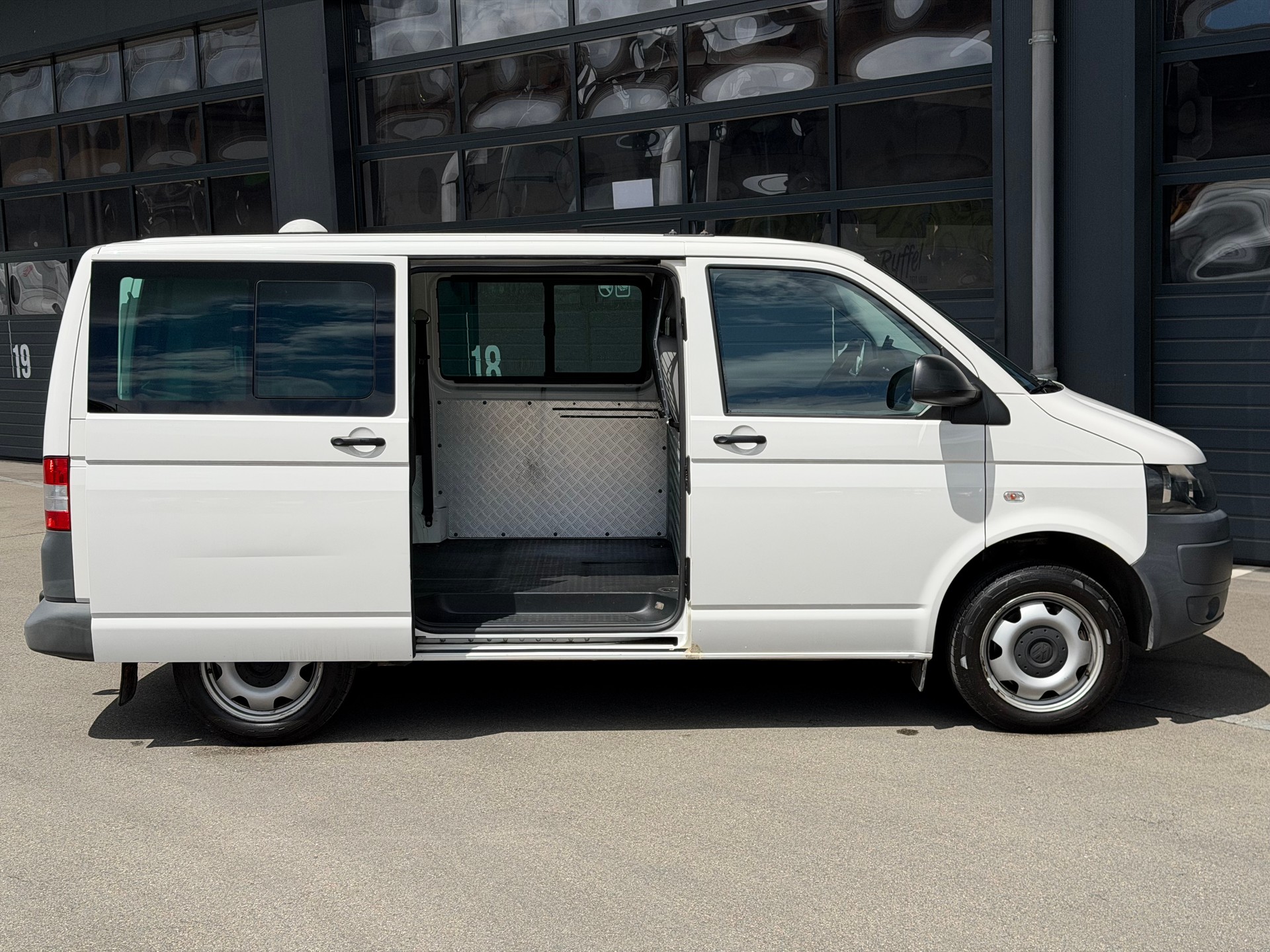 VW T5 2.0 Bi-TDI 4Motion DSG-image-5