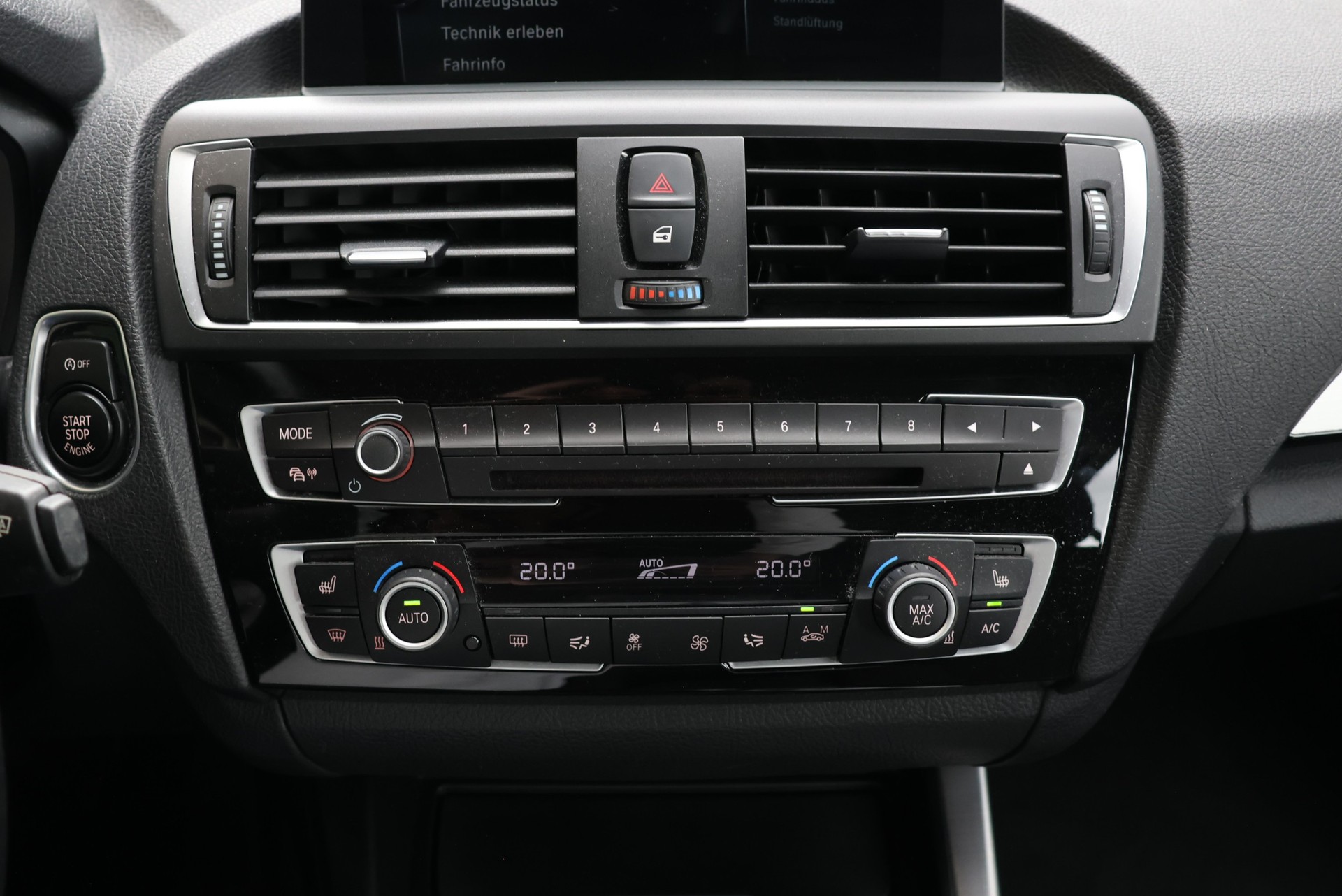 BMW 118d xDrive Sport Line-image-13