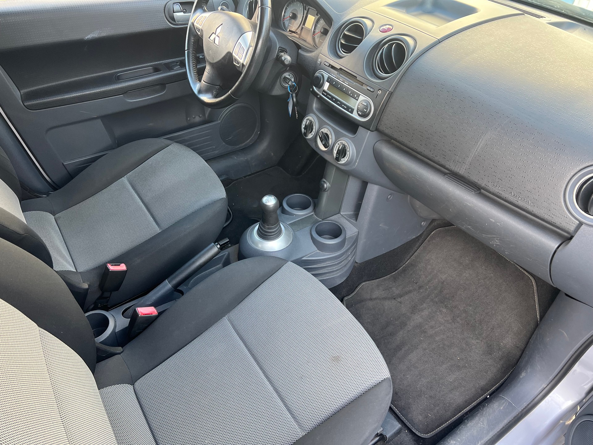 MITSUBISHI Colt 1.3 16V Jubilé (35) Allshift-image-5
