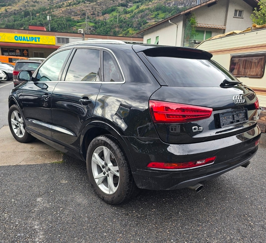 AUDI Q3 2.0 TFSI sport quattro S-tronic-image-5
