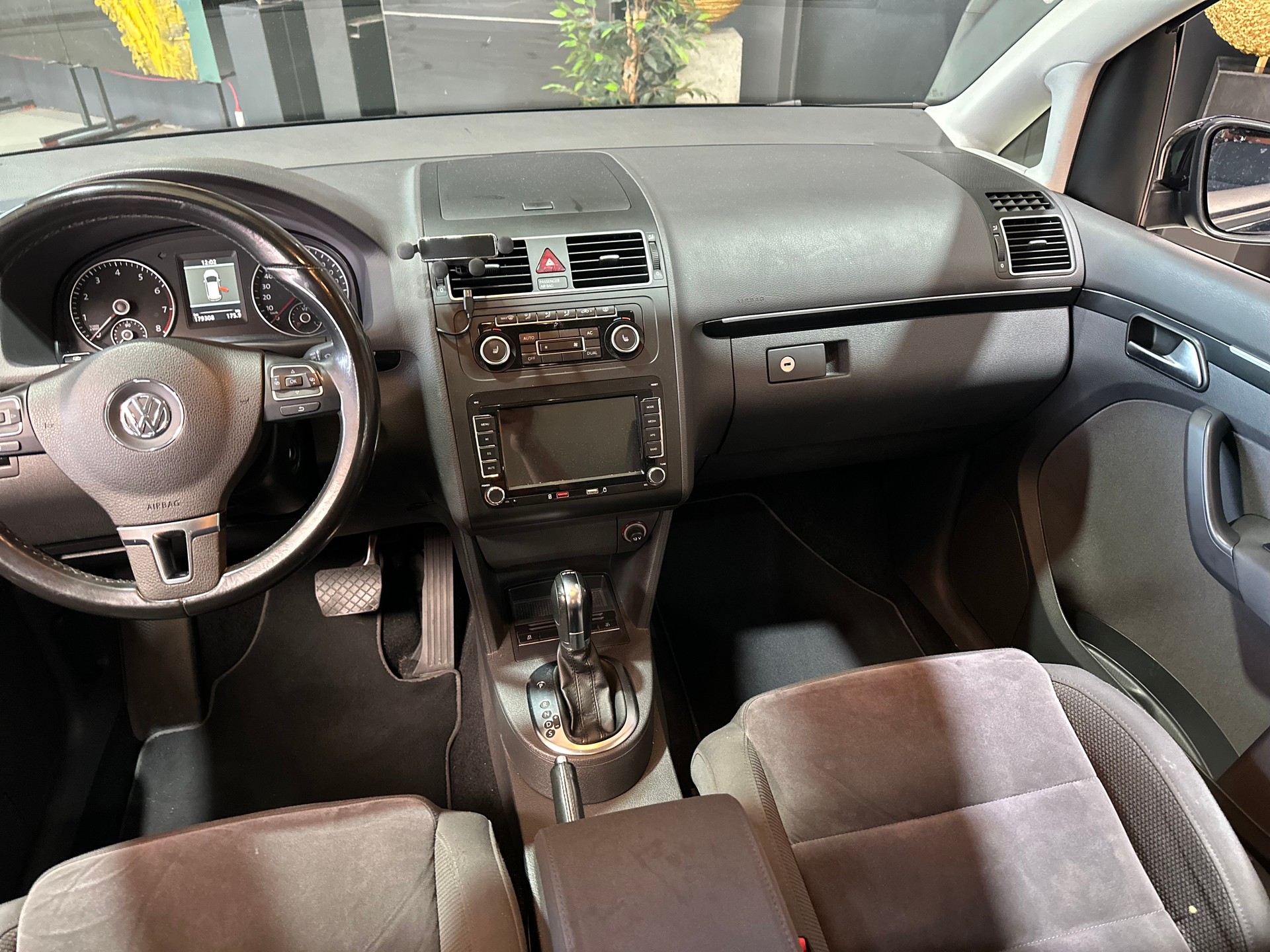 VW Touran 1.4 TSI Comfortline DSG-image-16