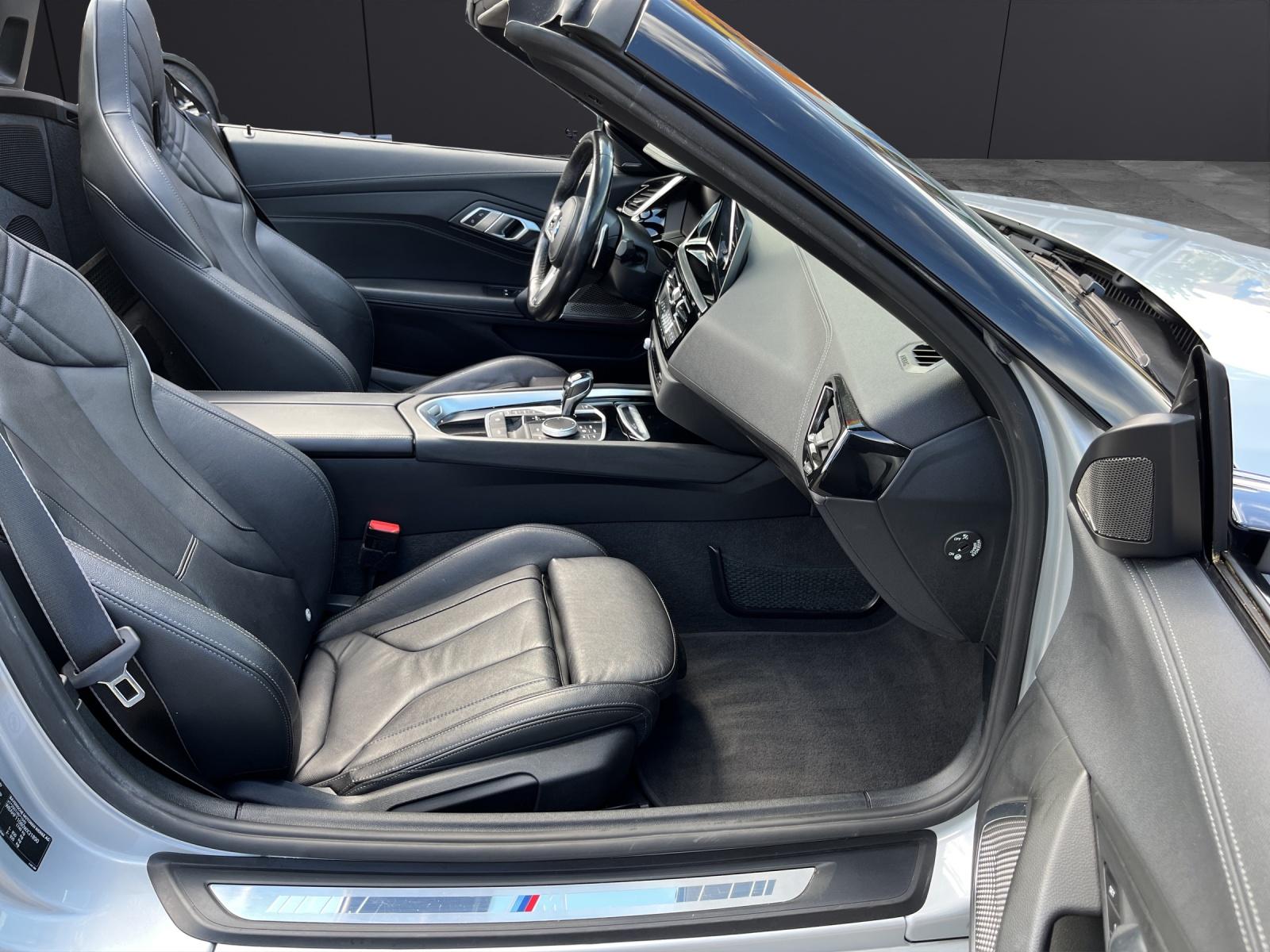 BMW Z4 20i sDrive-image-18