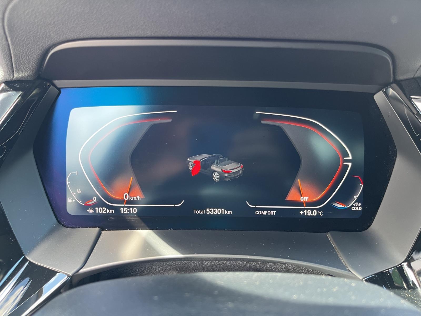 BMW Z4 20i sDrive-image-10
