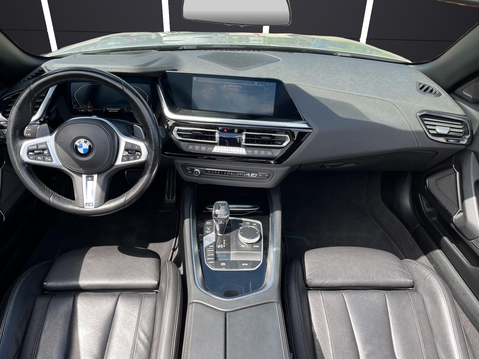 BMW Z4 20i sDrive-image-11