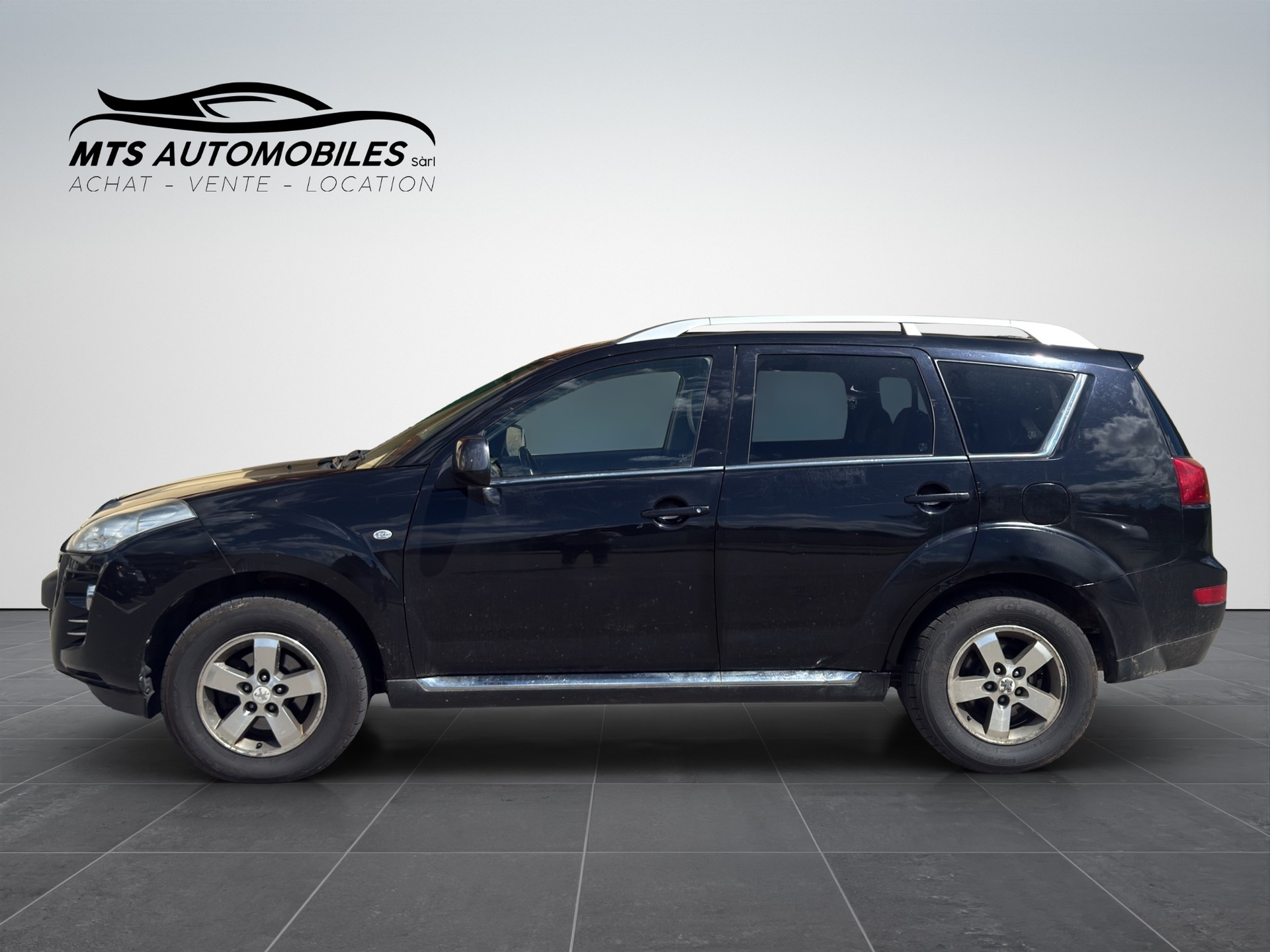 PEUGEOT 4007 2.2 HDi Platinum Edition-image-2