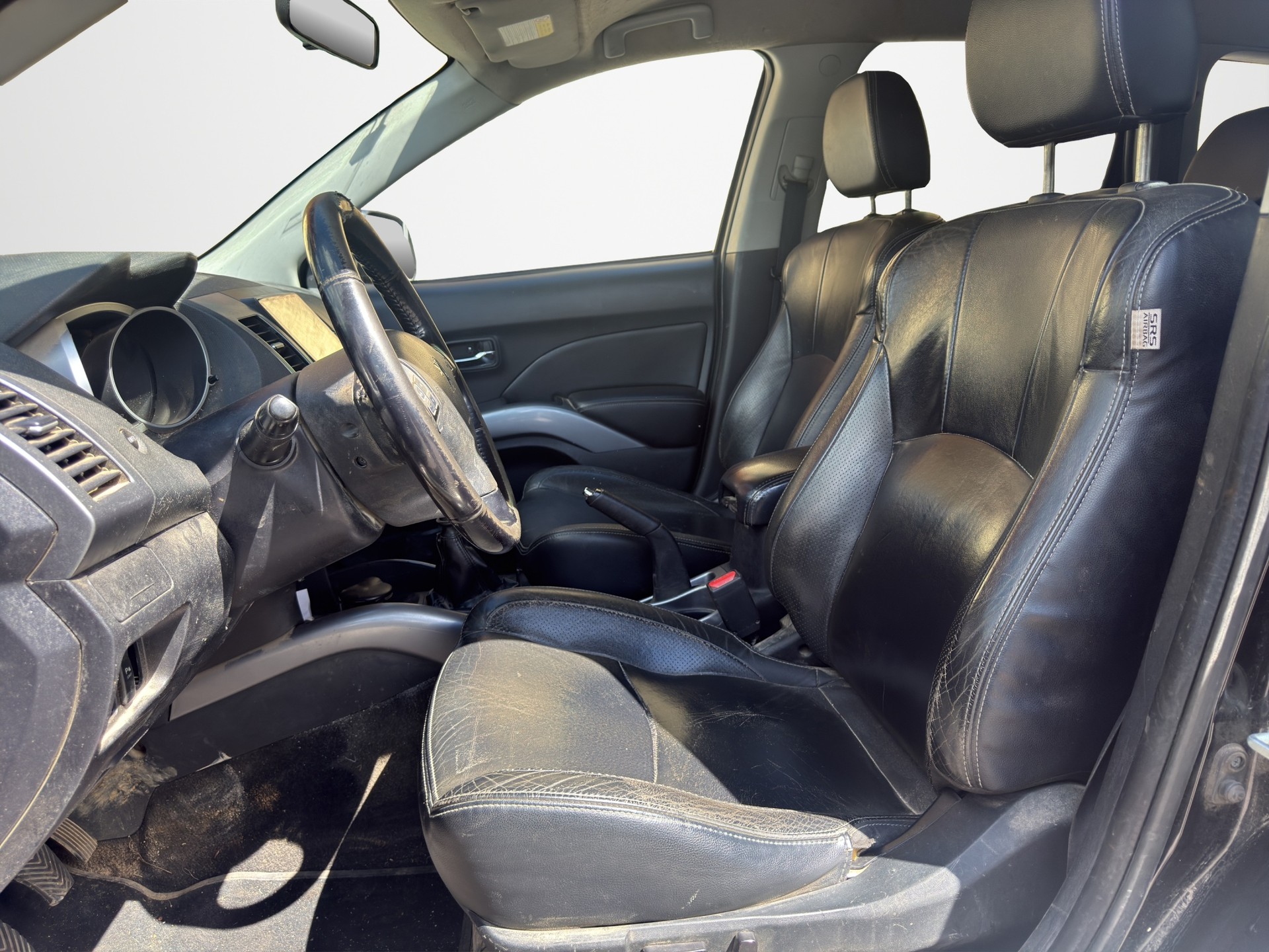 PEUGEOT 4007 2.2 HDi Platinum Edition-image-8