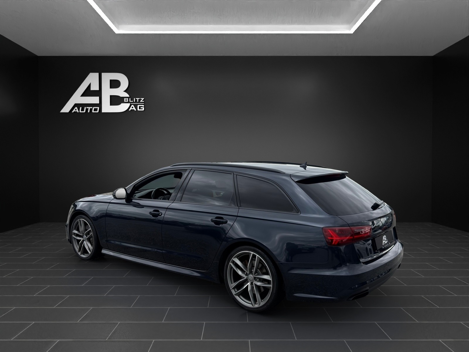 AUDI A6 Avant 2.0 TFSI S-Line quattro S-tronic Paket Black Edition mit 252 PS-image-2