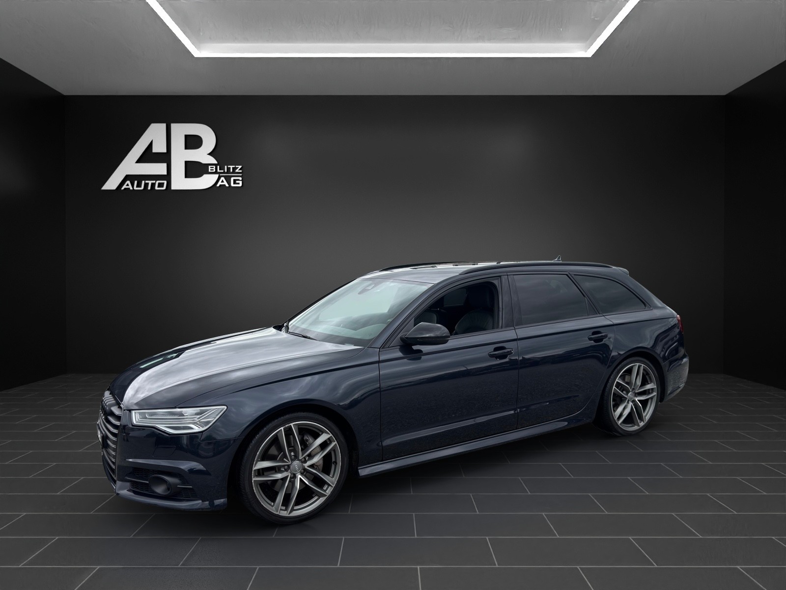 AUDI A6 Avant 2.0 TFSI S-Line quattro S-tronic Paket Black Edition mit 252 PS-image-1