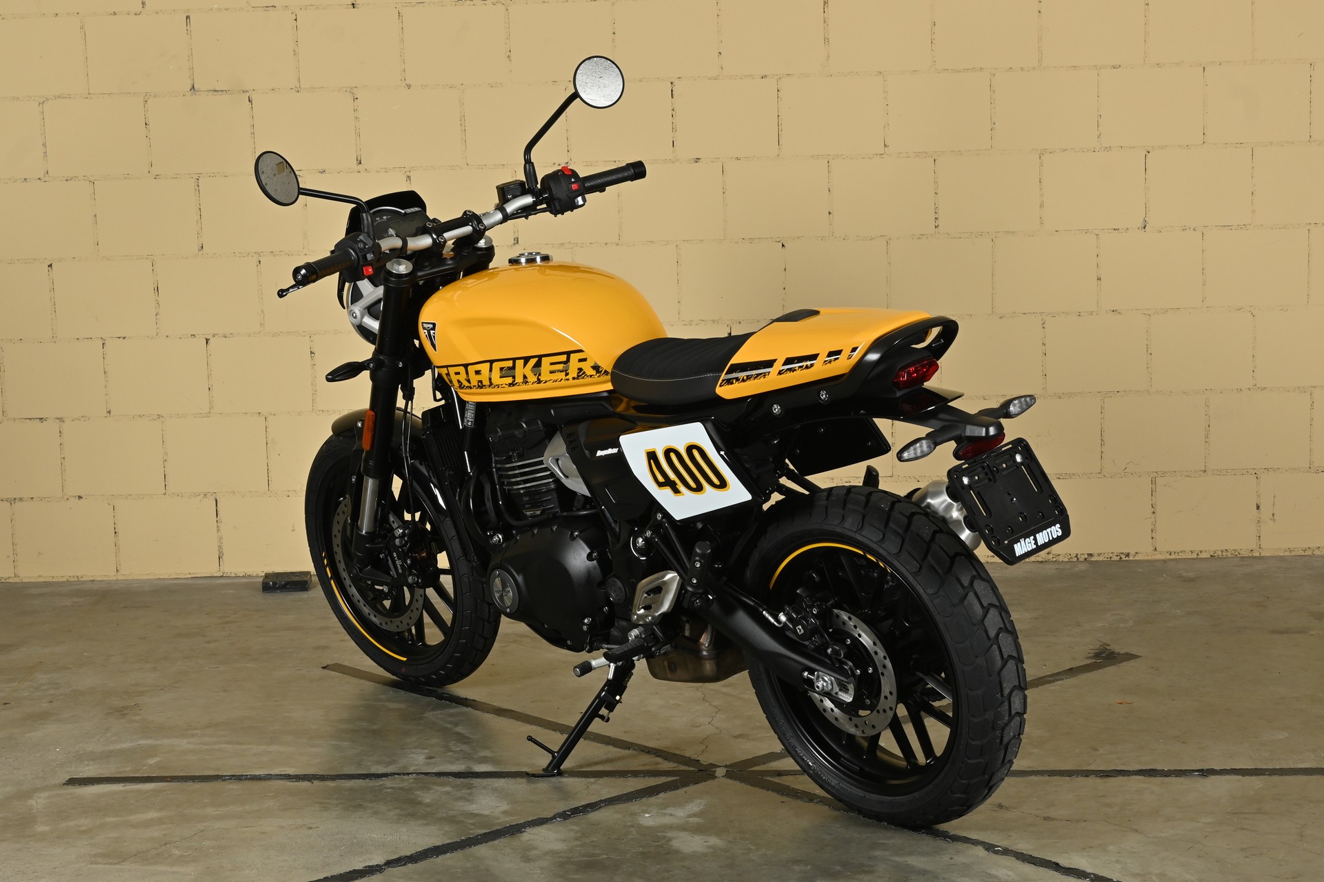 TRIUMPH TRACKER-image-4