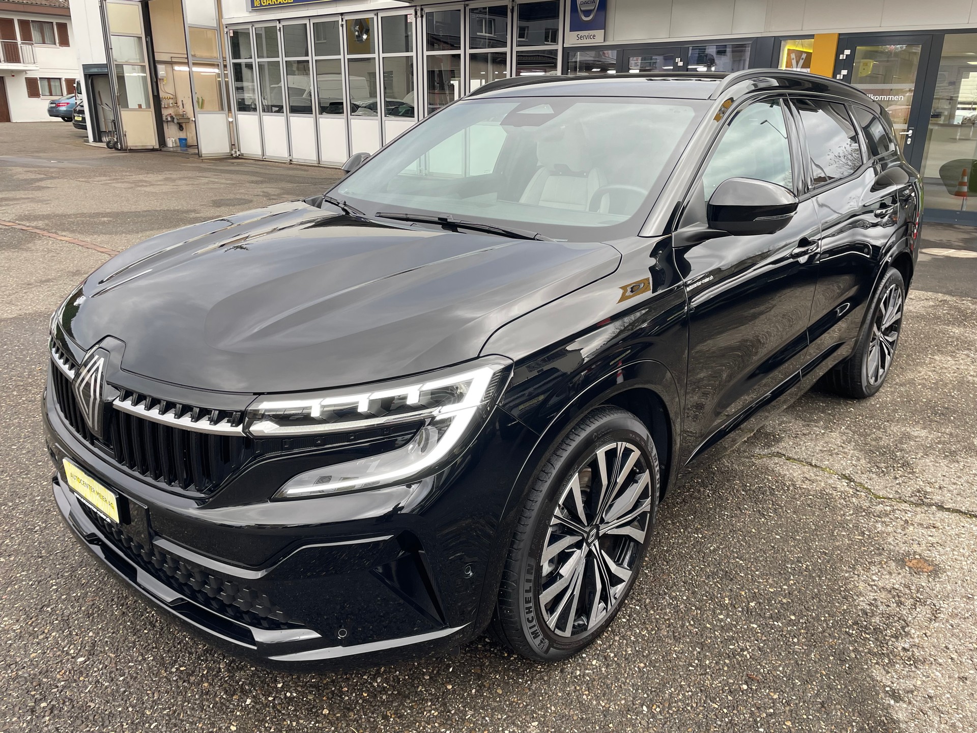 RENAULT Espace 1.2 E-Tech 200 Iconic-image-1