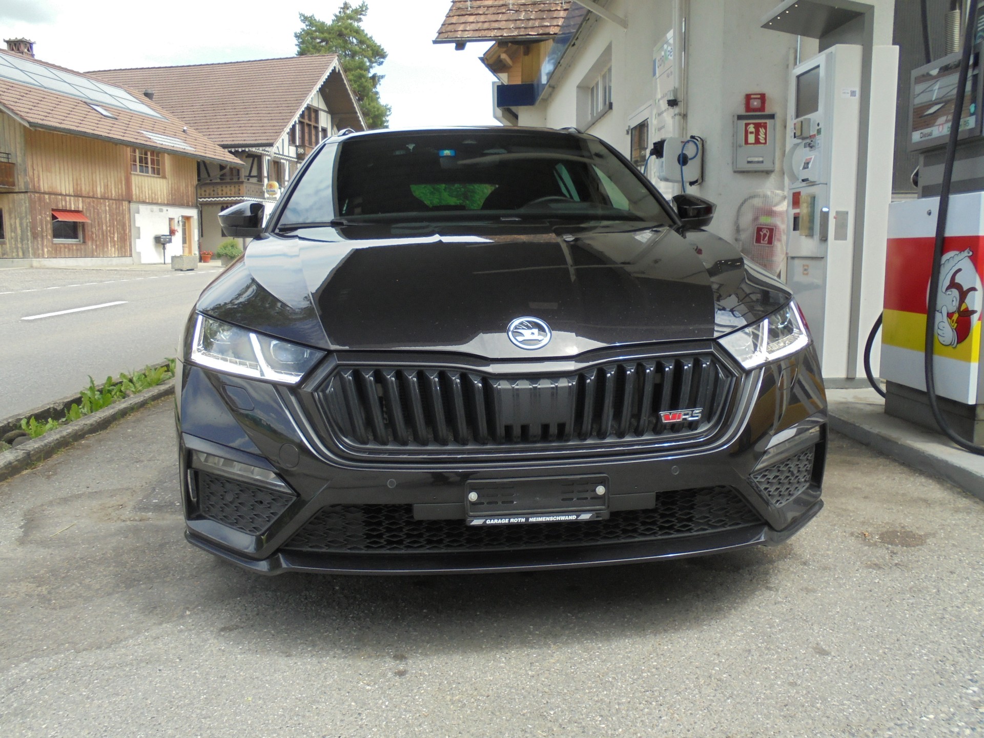 SKODA Octavia Combi 2.0 TDI DSG RS 4x4-image-1