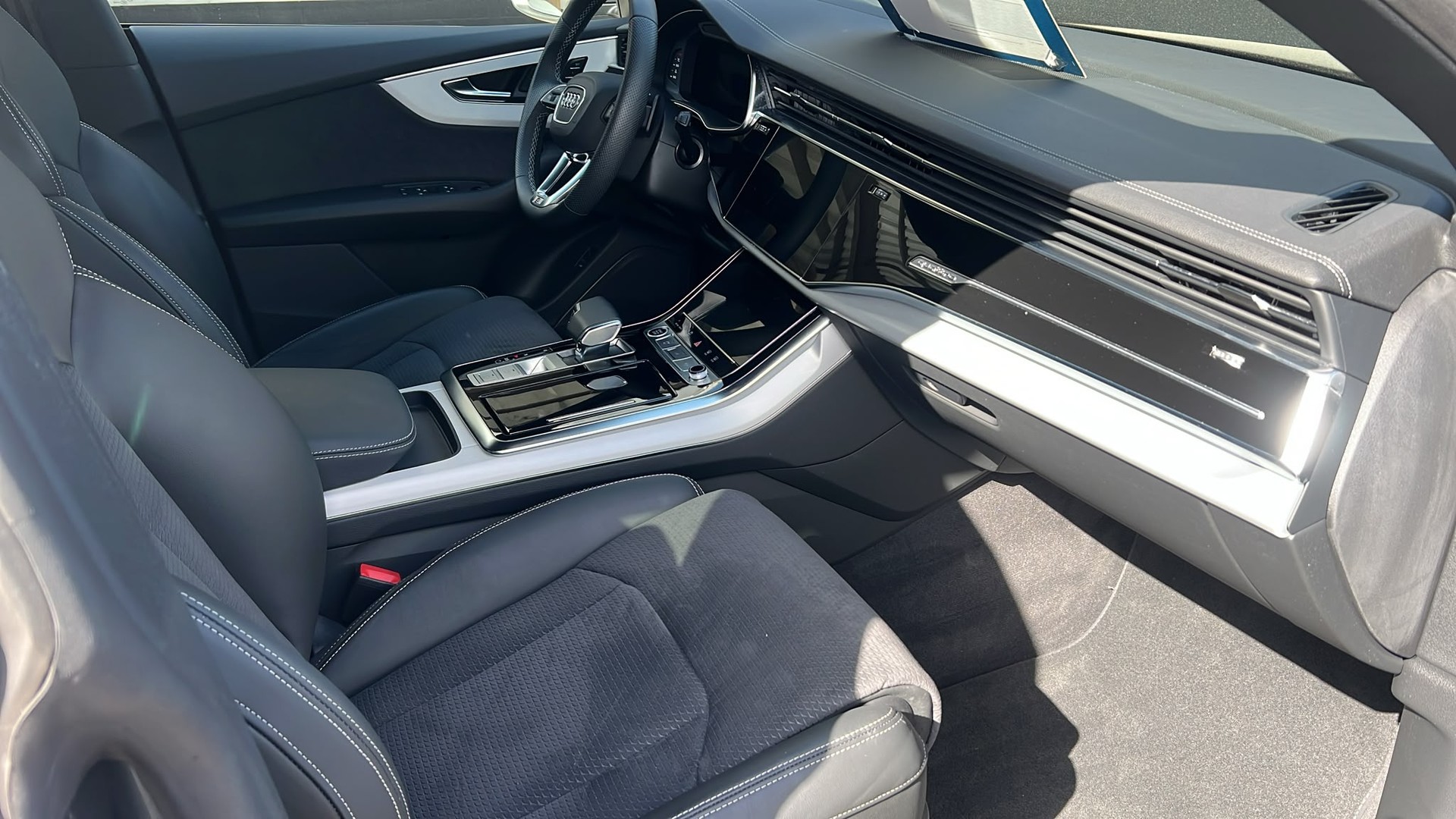 AUDI Q8 50 TDI quattro tiptronic-image-8