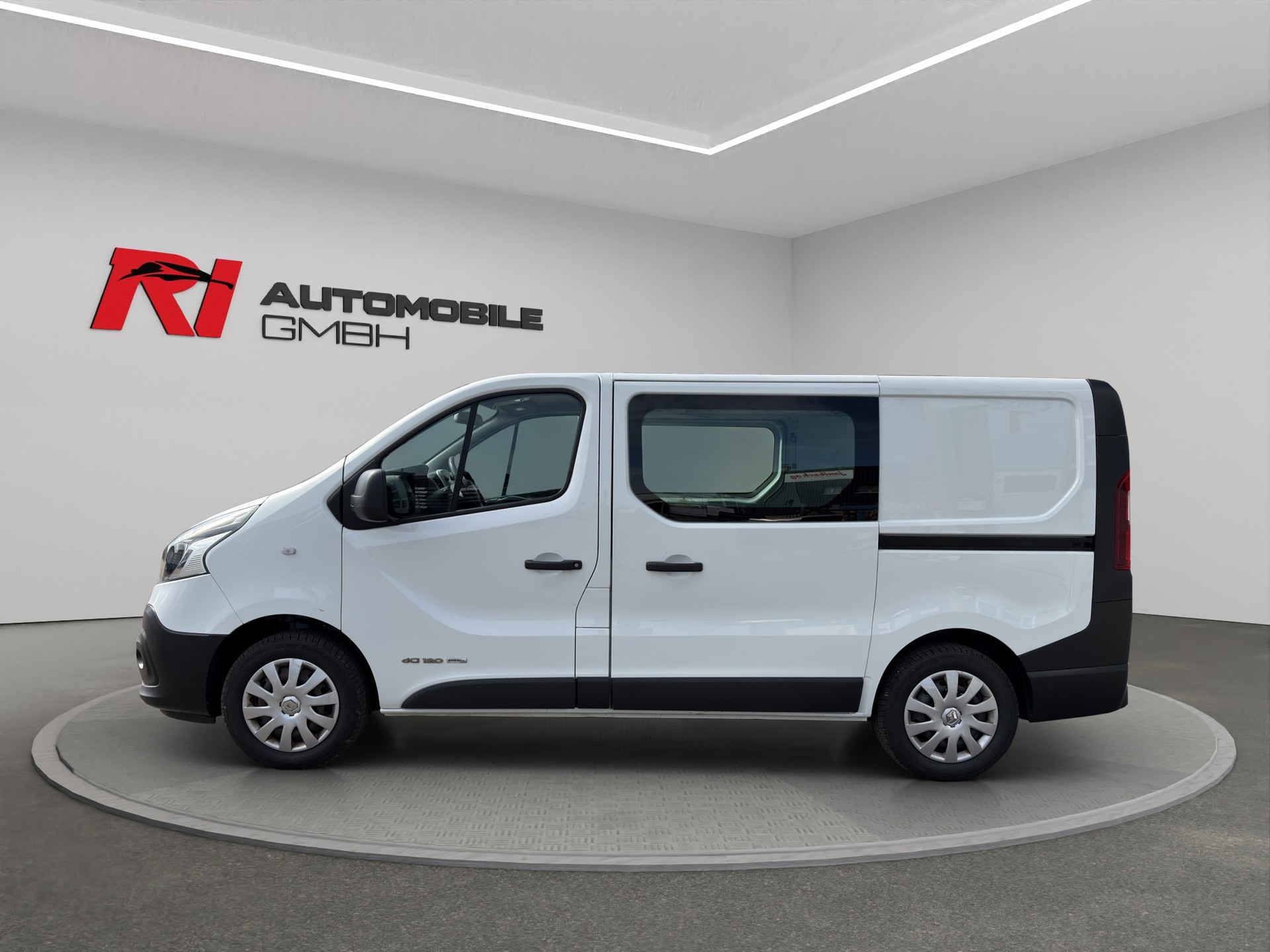 RENAULT Trafic 1.6 ENERGY TwinT. dCi120 2.9t Busin. L1H1-image-1