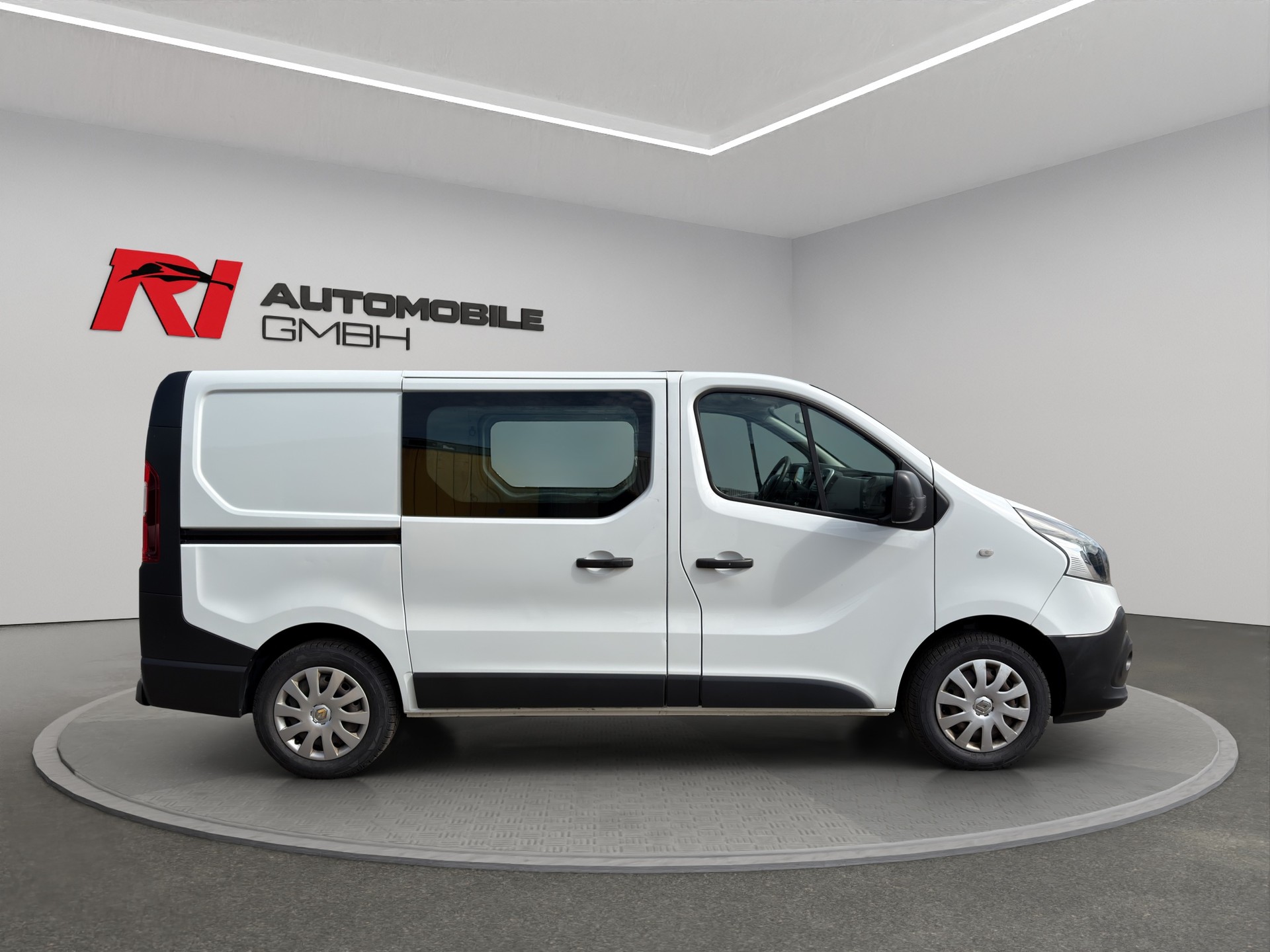 RENAULT Trafic 1.6 ENERGY TwinT. dCi120 2.9t Busin. L1H1-image-3
