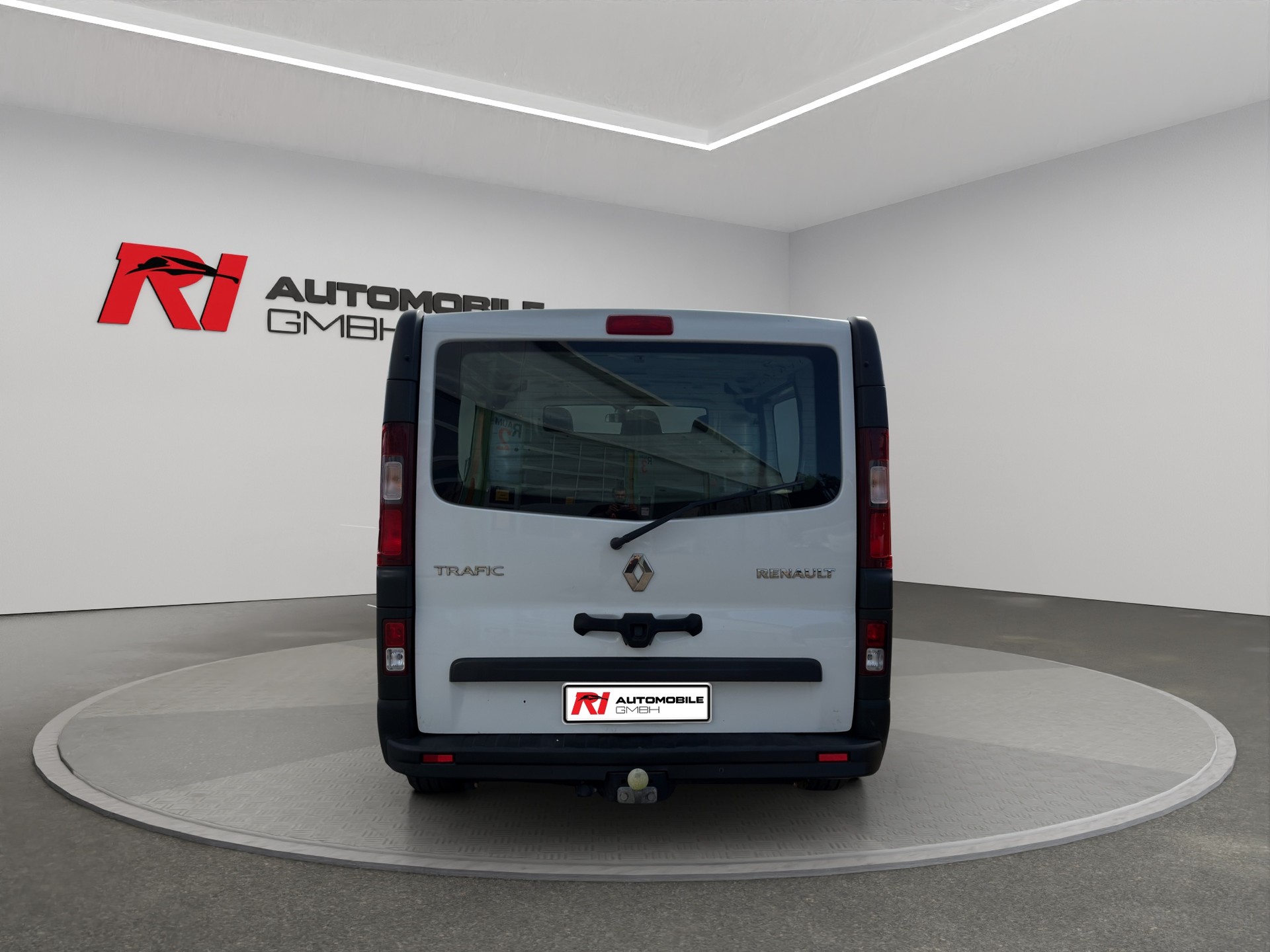 RENAULT Trafic 1.6 ENERGY TwinT. dCi120 2.9t Busin. L1H1-image-2