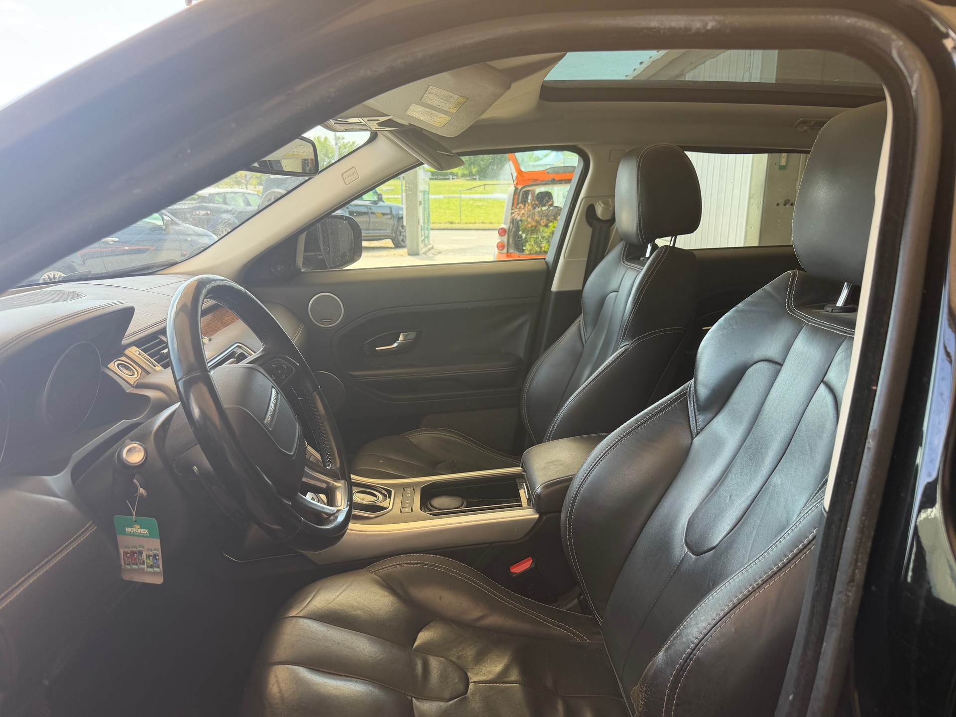 LAND ROVER Range Rover Evoque 2.2 SD4 Prestige AT6-image-14