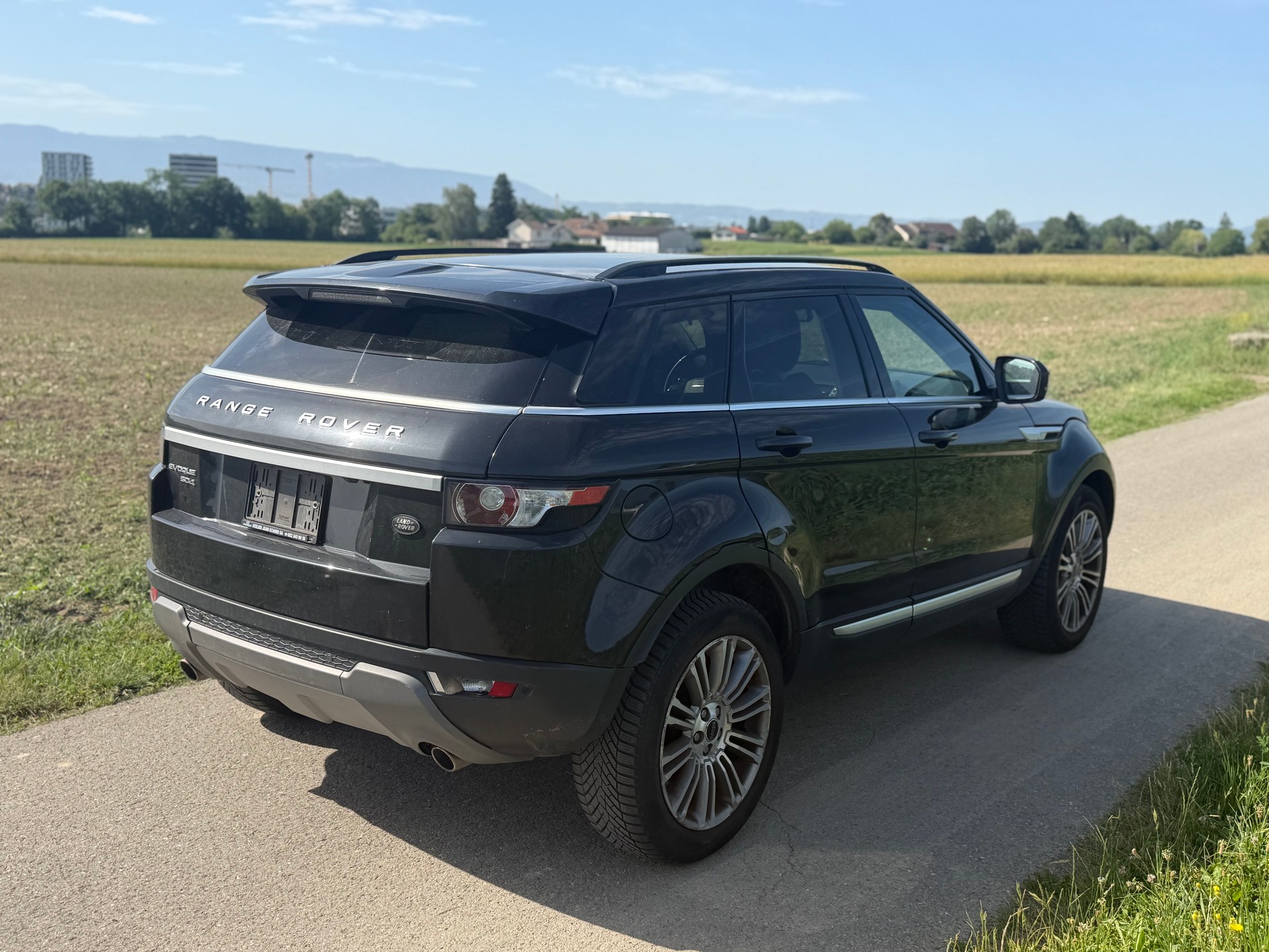 LAND ROVER Range Rover Evoque 2.2 SD4 Prestige AT6-image-10