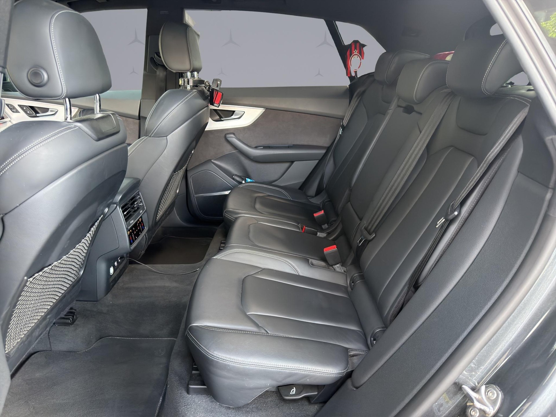 AUDI Q8 3.0 50 TDI quattro T-Tronic-image-9