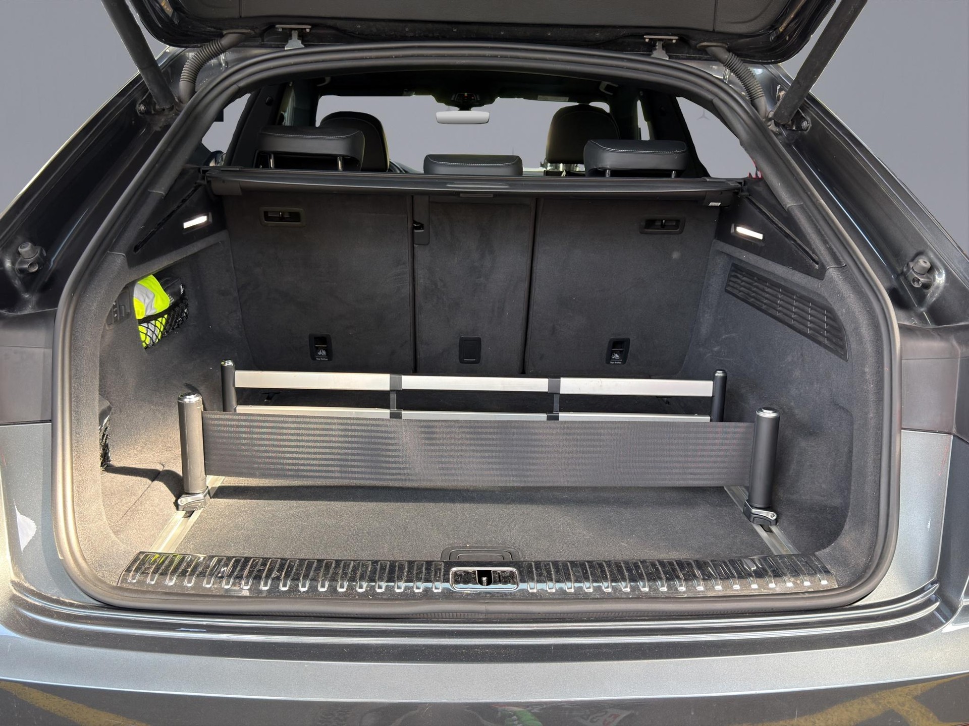 AUDI Q8 3.0 50 TDI quattro T-Tronic-image-17