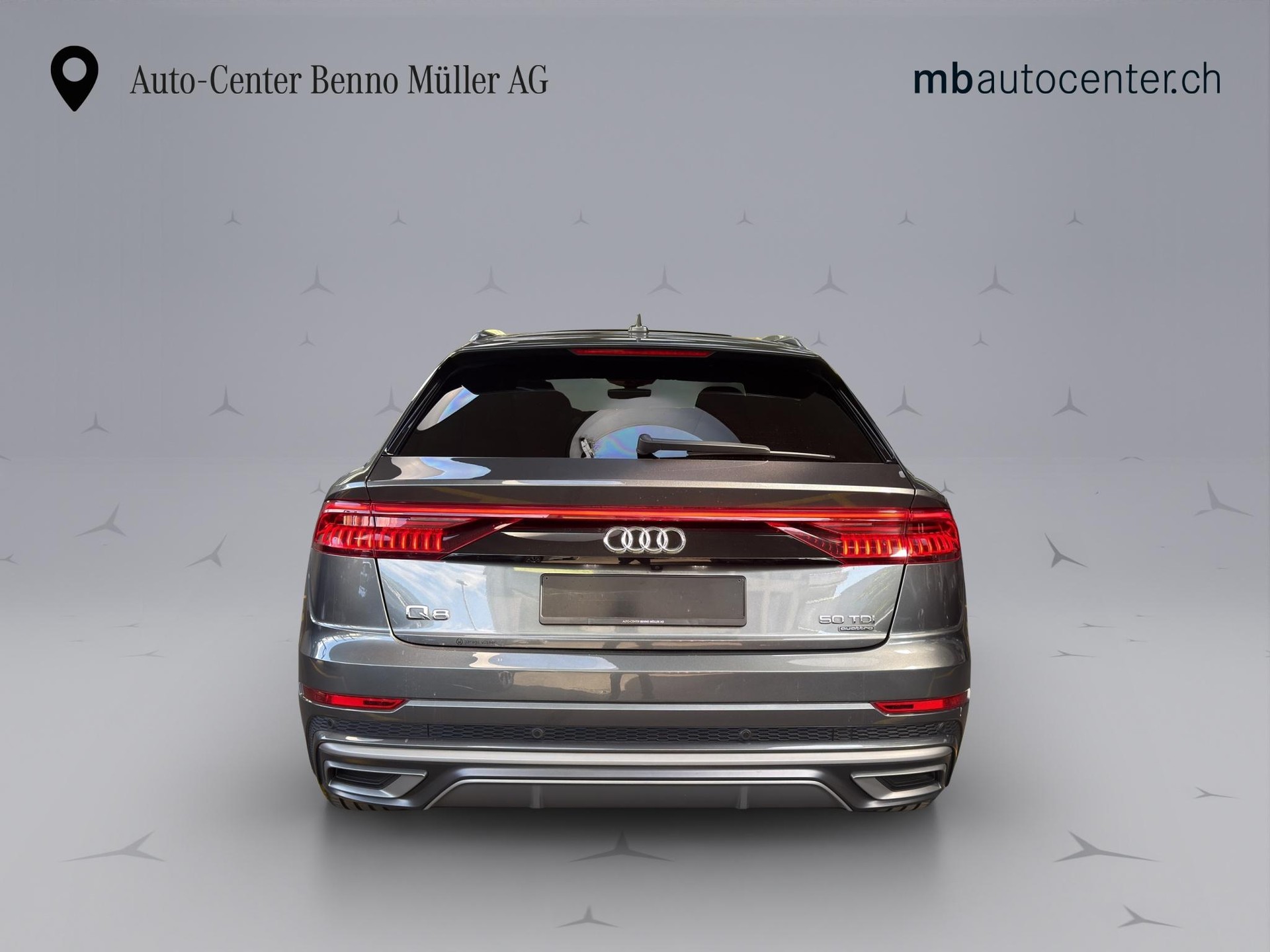 AUDI Q8 3.0 50 TDI quattro T-Tronic-showroom-element-3