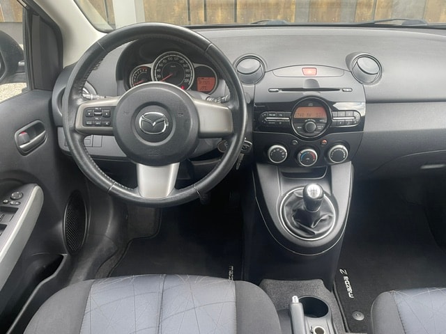MAZDA 2 1.3i 16V Exclusive-image-14
