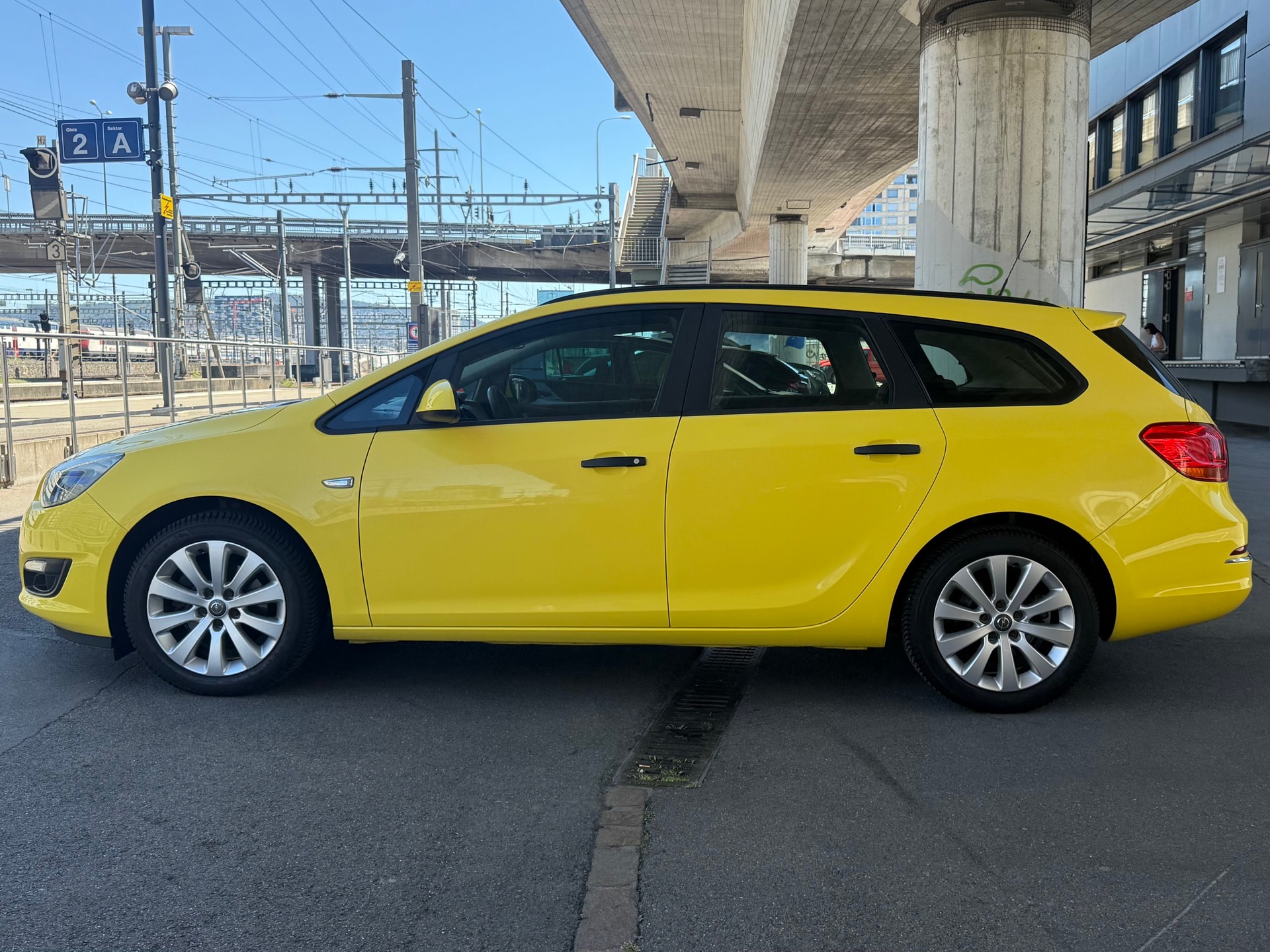 OPEL Astra SportsTourer 1.6 CDTi ecoFLEX Drive-image-4