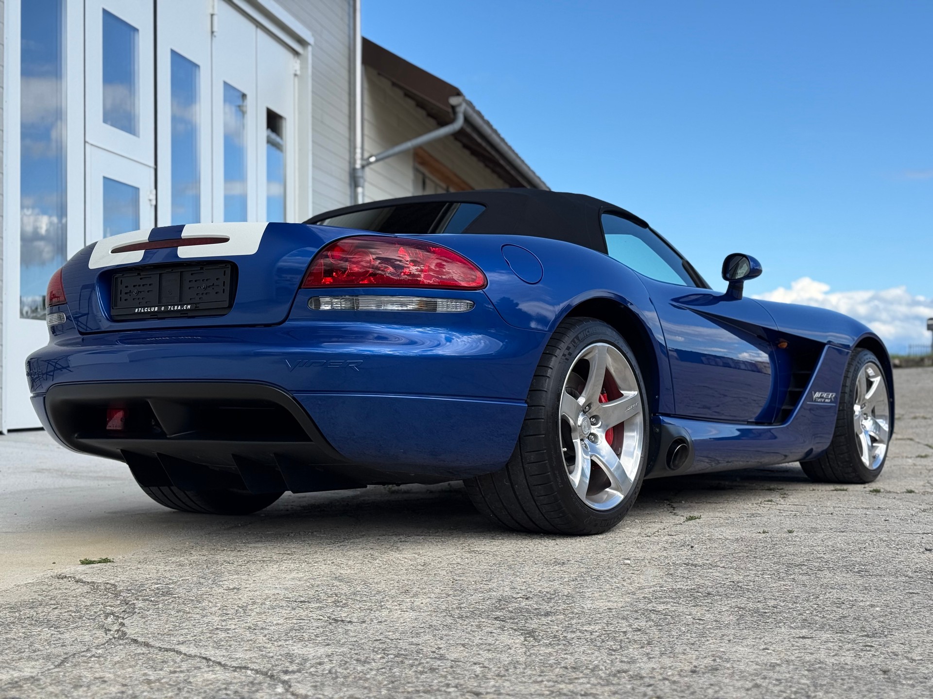 DODGE Viper SRT-10-image-11